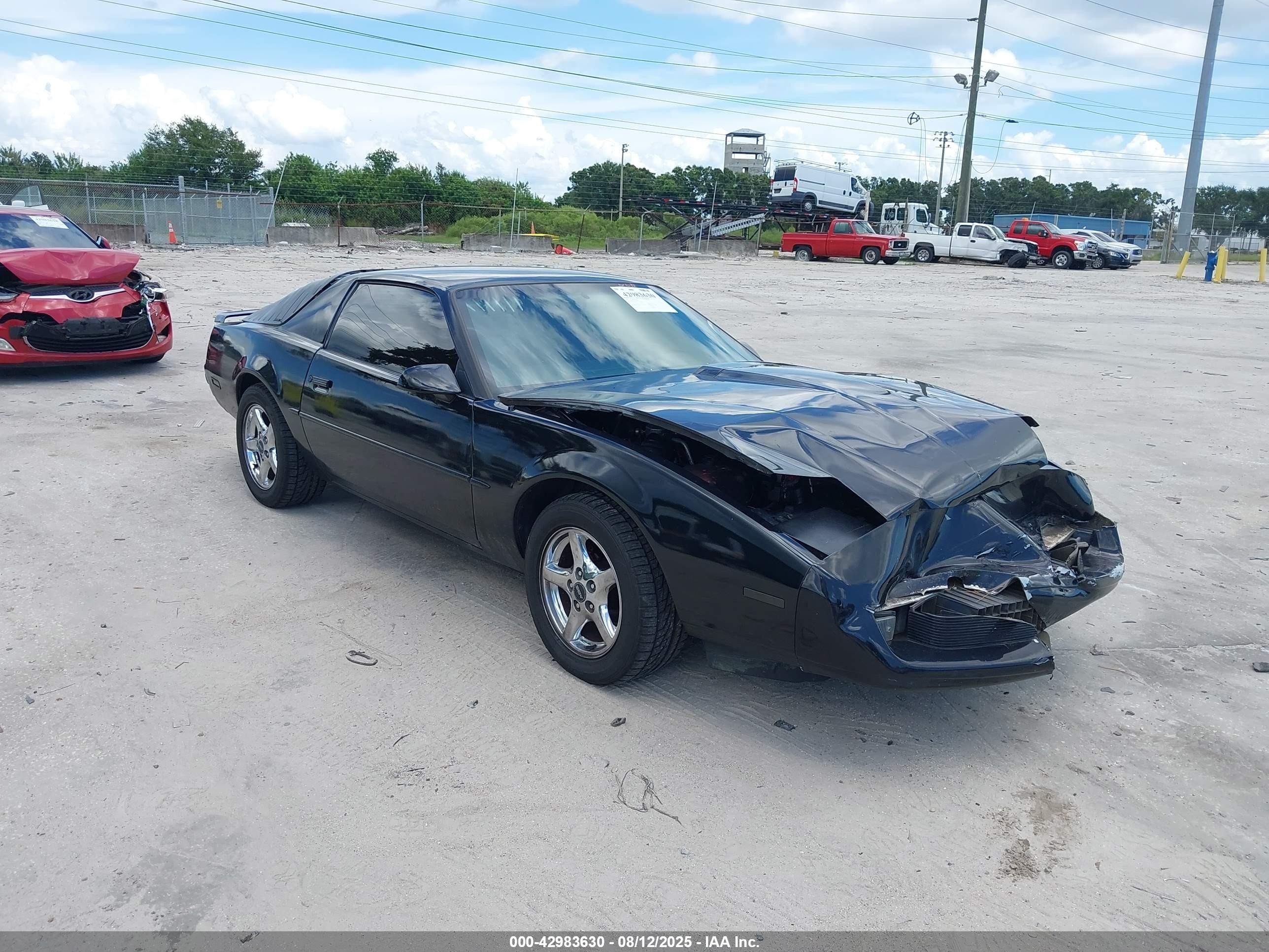 1987 Pontiac Firebird, VIN 1G2FS21H1HN230959 — Front end