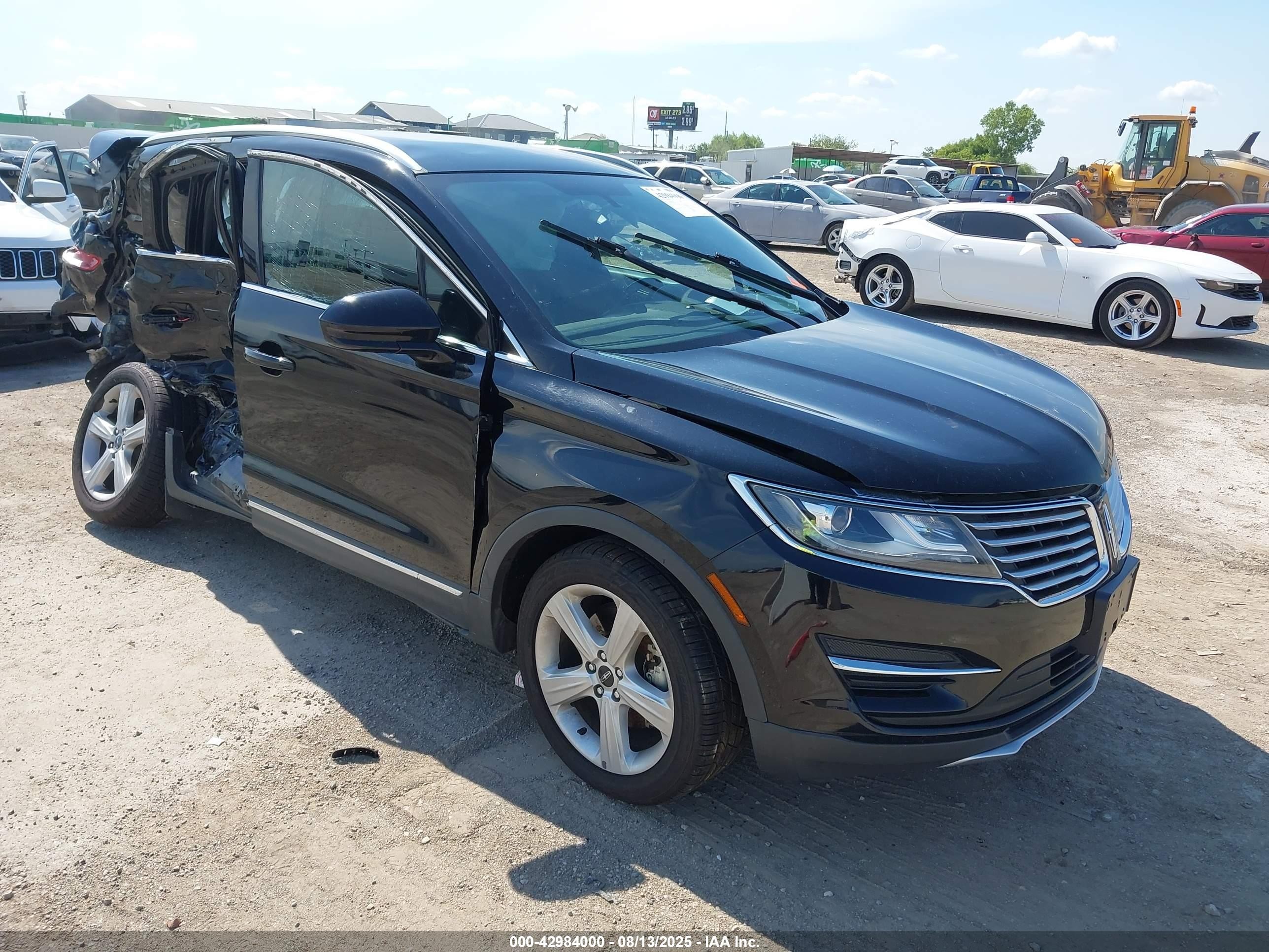 2017 Lincoln MKC Premiere, VIN 5LMCJ1C93HUL70236 — All over