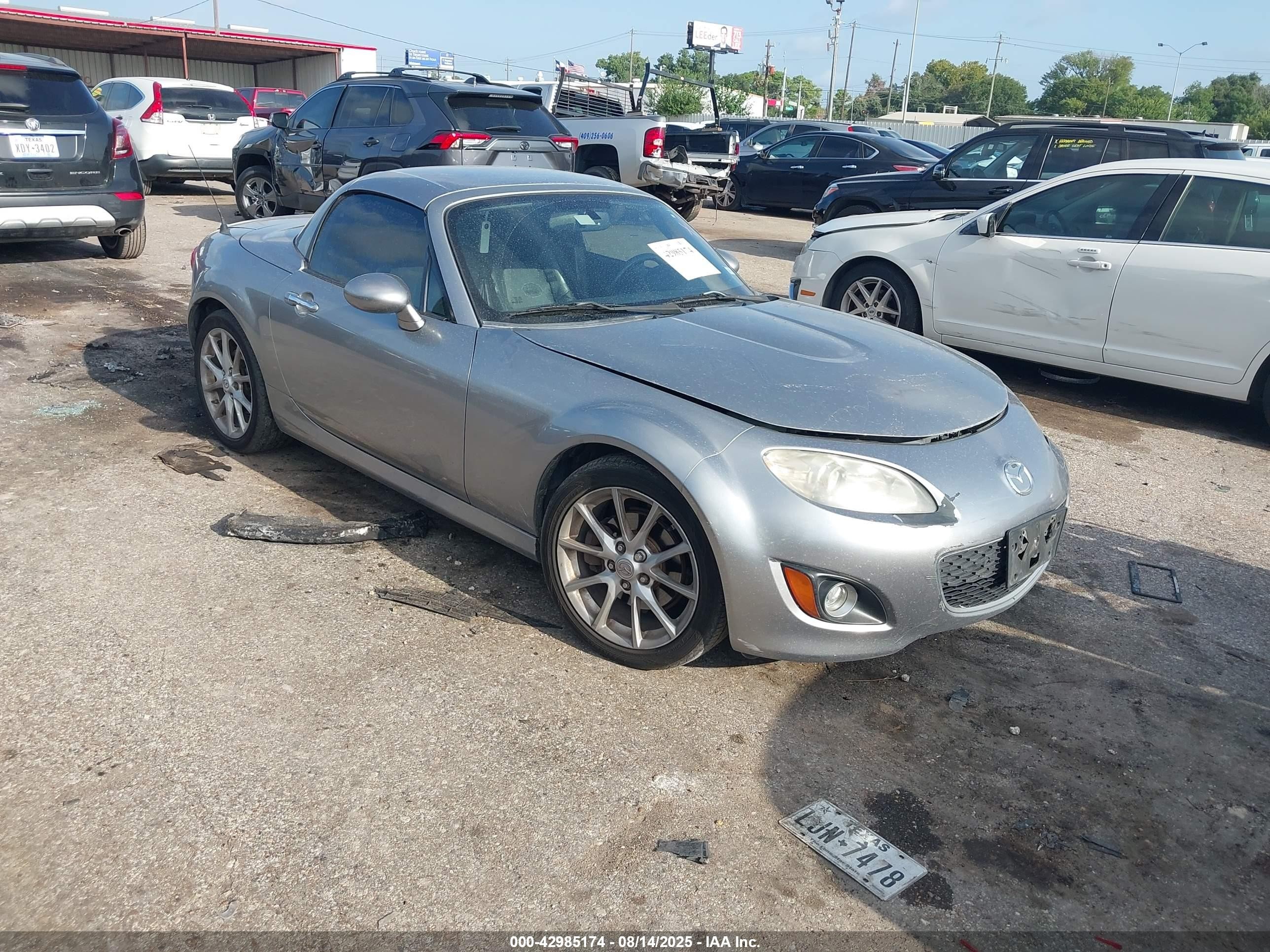 2009 Mazda MX-5 Miata Grand Touring, VIN JM1NC26F490204558 — Auction photo
