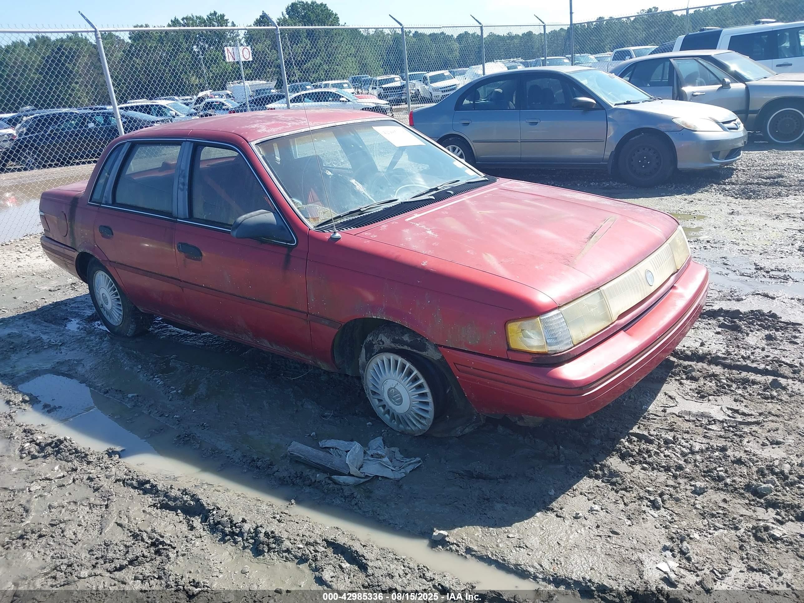 1992 Mercury Topaz, VIN 1MEPM36XXNK626240 — Перед