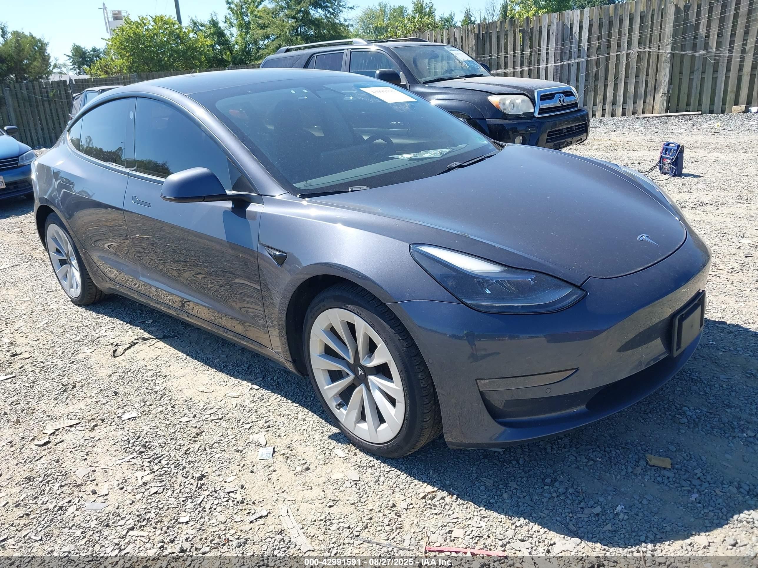2021 Tesla Model 3 Long Range, VIN 5YJ3E1EB0MF960862 — Front end