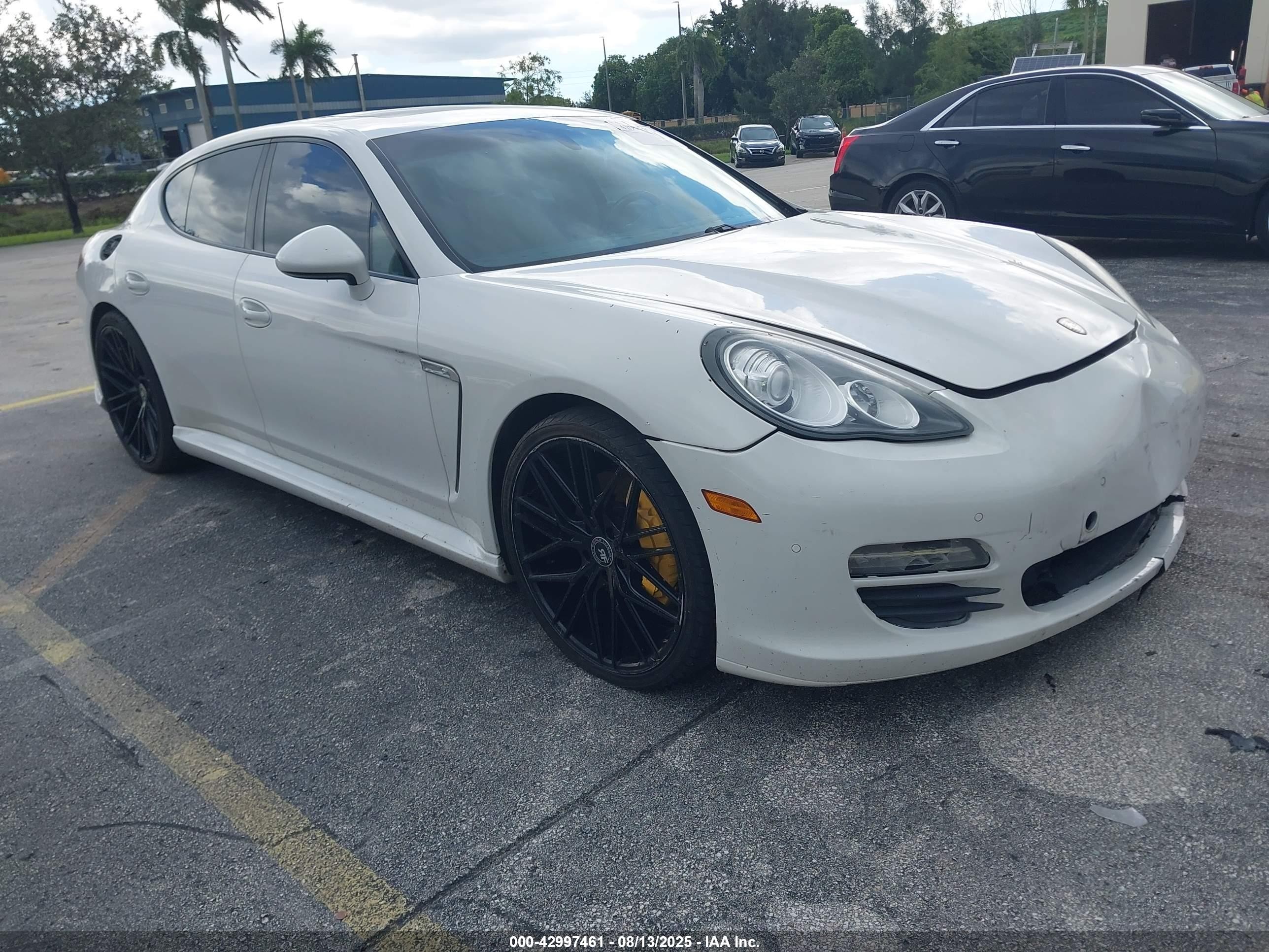 2011 Porsche Panamera, VIN WP0AA2A72BL012256 — Frame damage