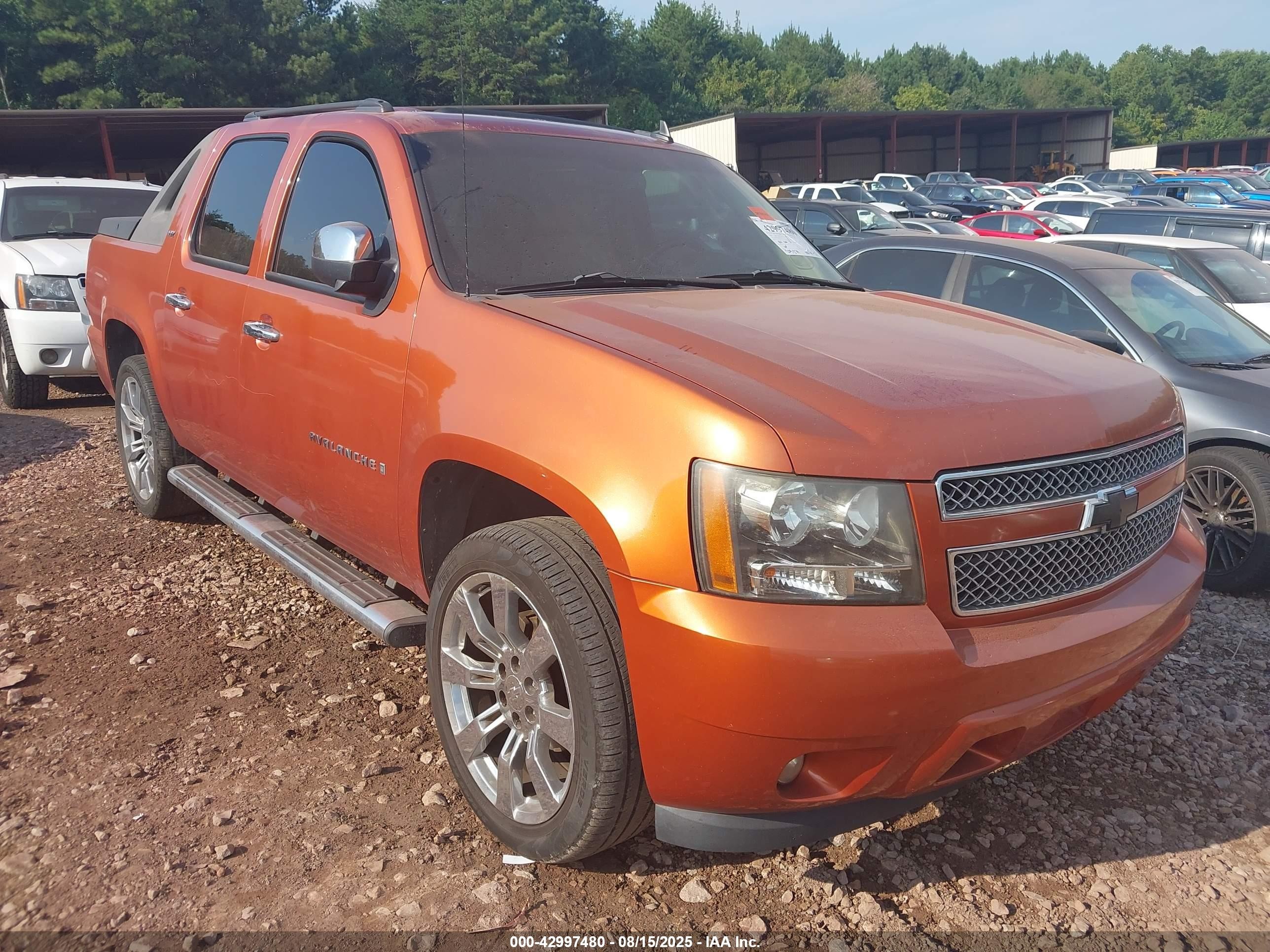 2008 Chevrolet Avalanche LTZ, VIN 3GNEC12018G230791 — Normal wear