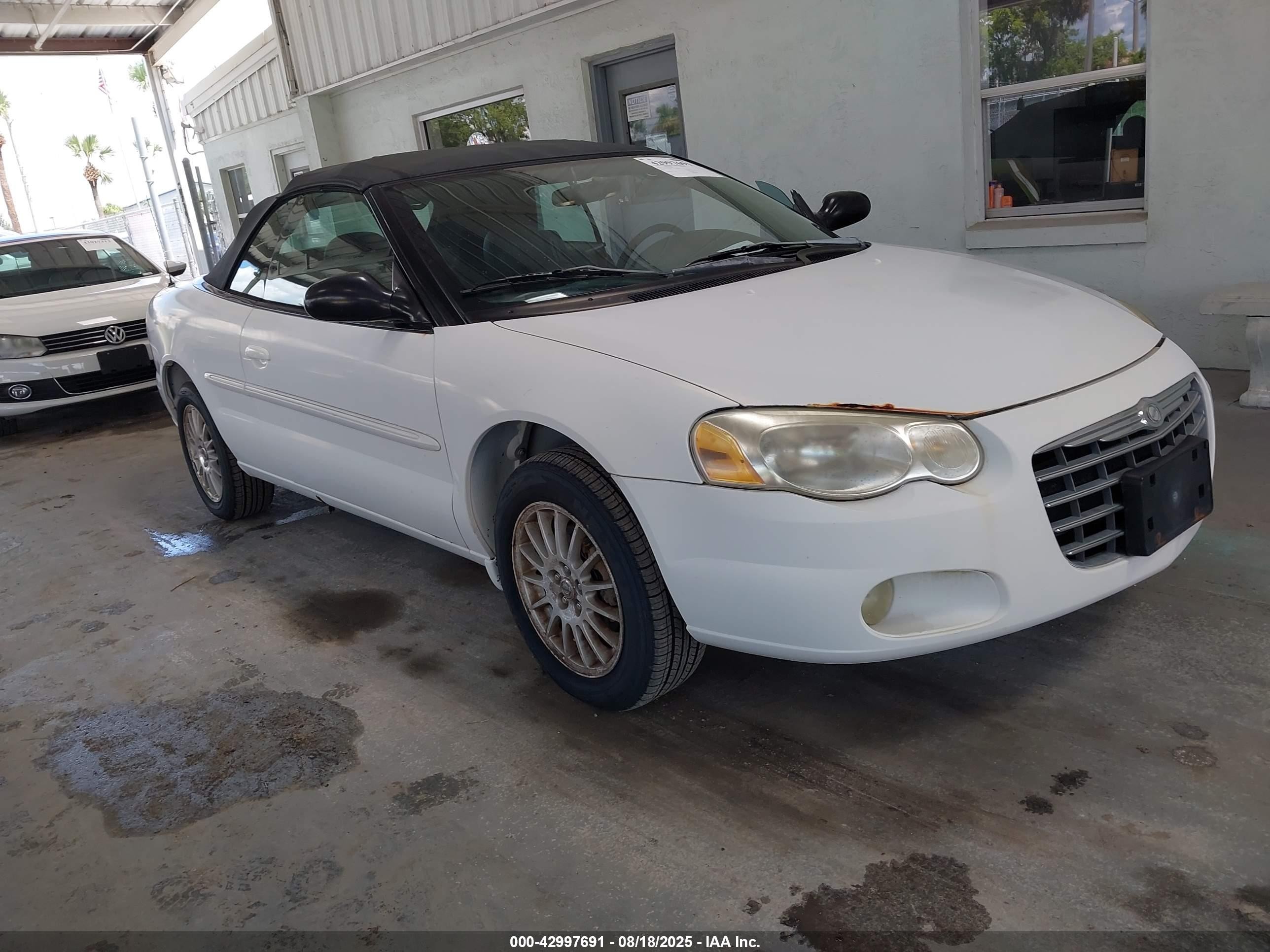 2004 Chrysler Sebring LXi, VIN 1C3EL55R24N218665 — Front end