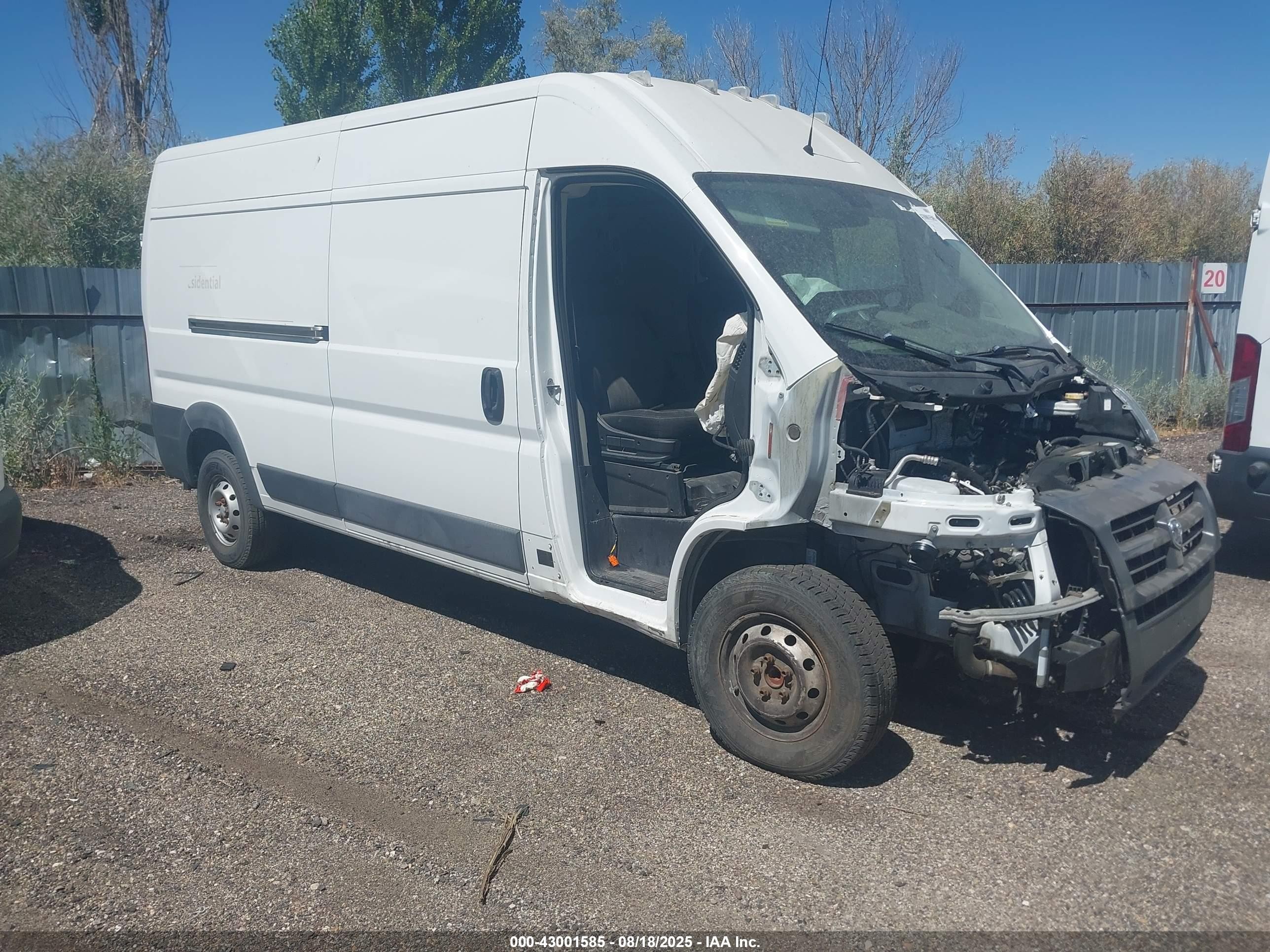 2014 Ram ProMaster, VIN 3C6URVHDXEE120423 — Front end