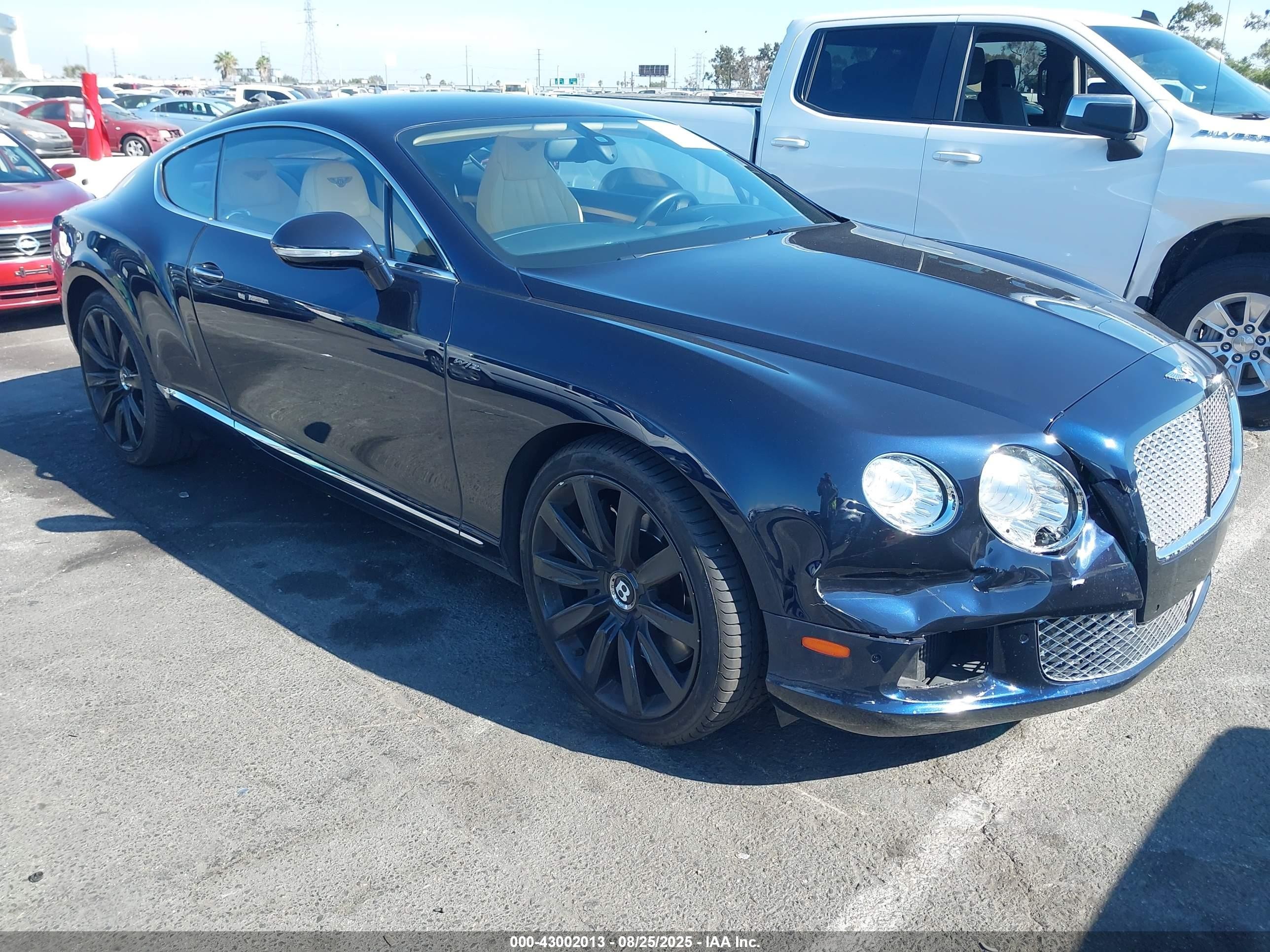2014 Bentley Continental GT, VIN SCBFU7ZA8EC040824 — Front end