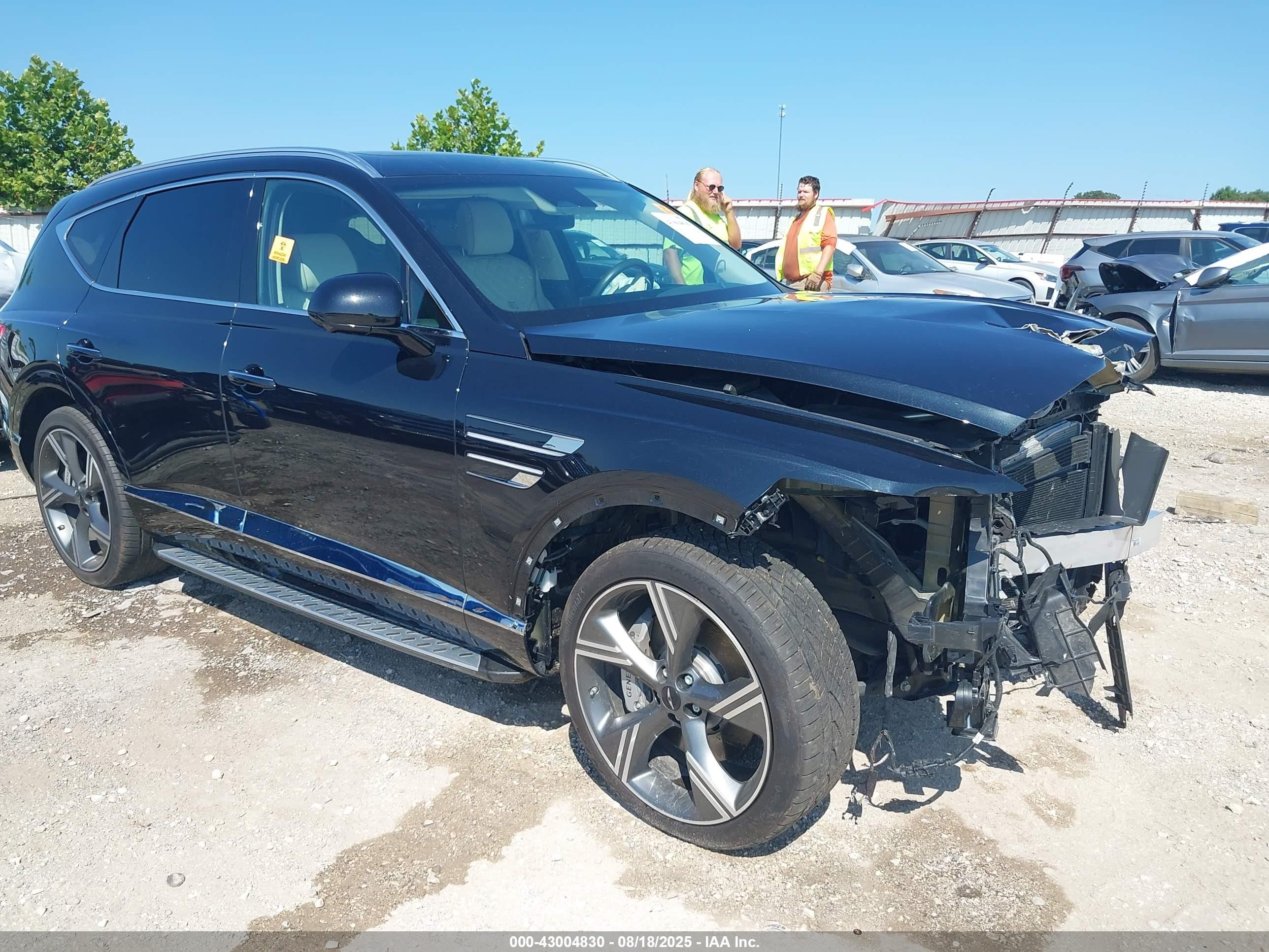 2025 Genesis GV80 Prestige, VIN KMUHEESC8SU227616 — Front end