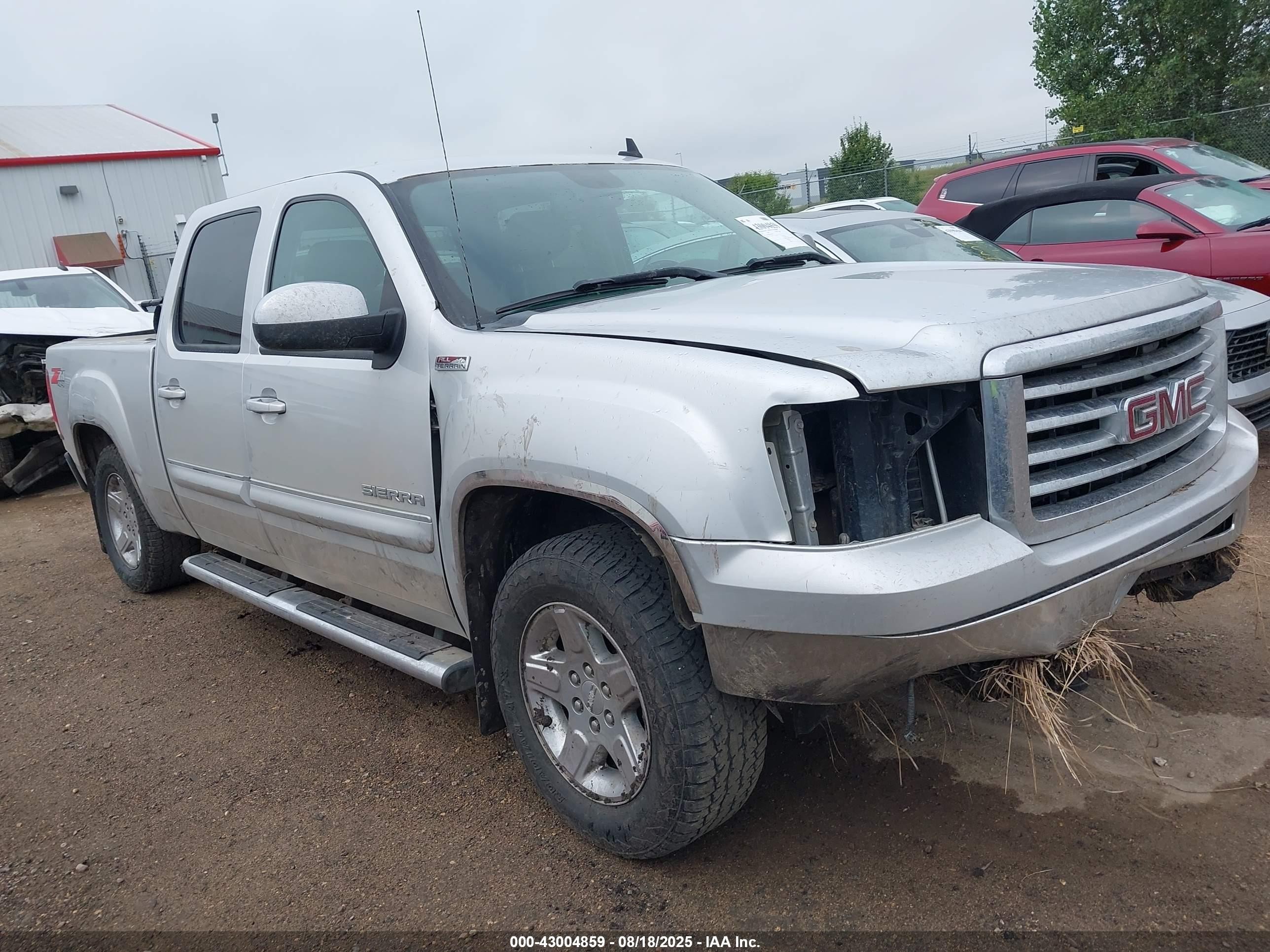 2013 GMC Sierra 1500 SLT, VIN 3GTP2WE78DG340855 — Front end