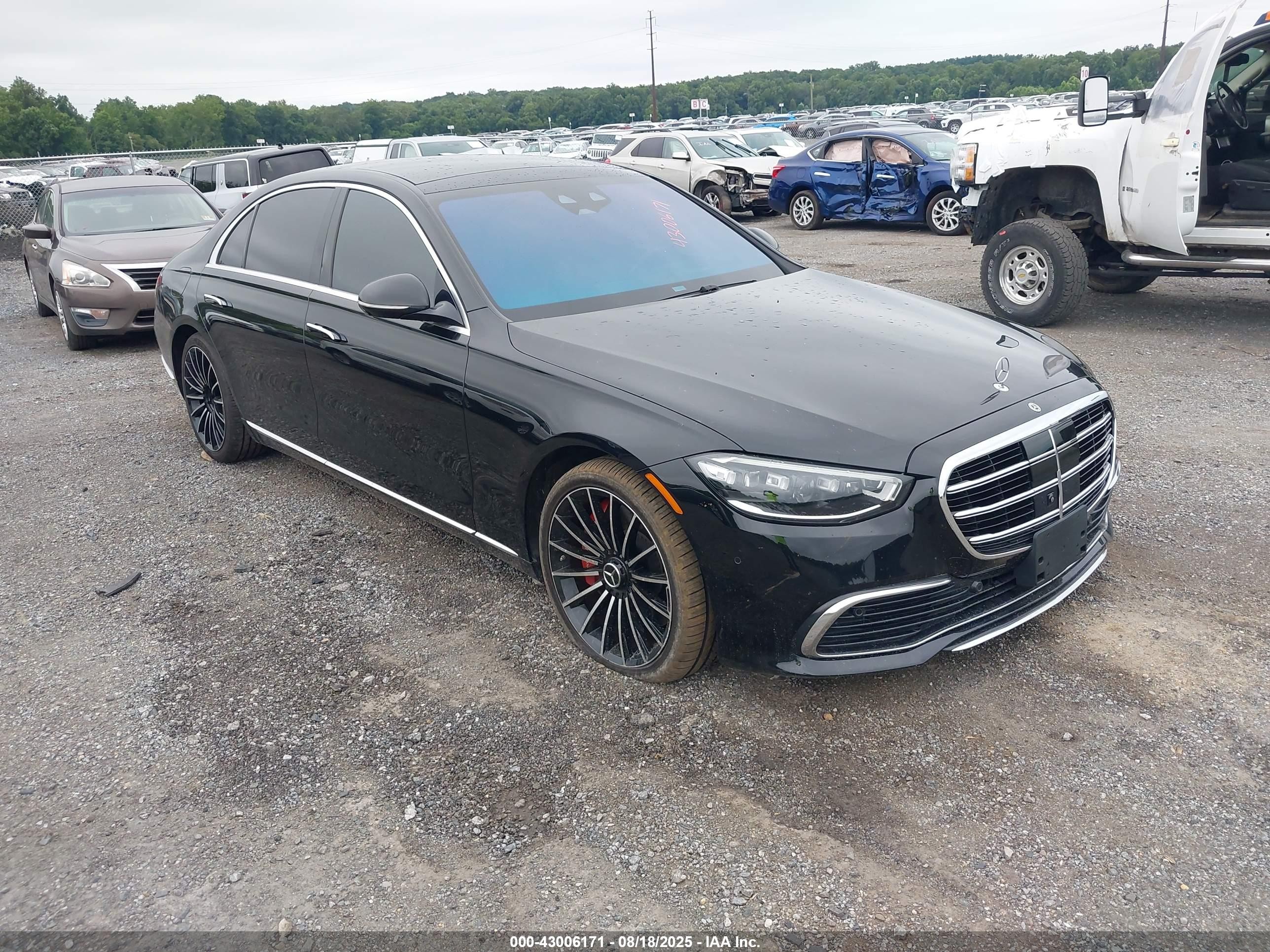 2024 Mercedes-Benz S 580, VIN W1K6G7GB5RA292215 — Front end