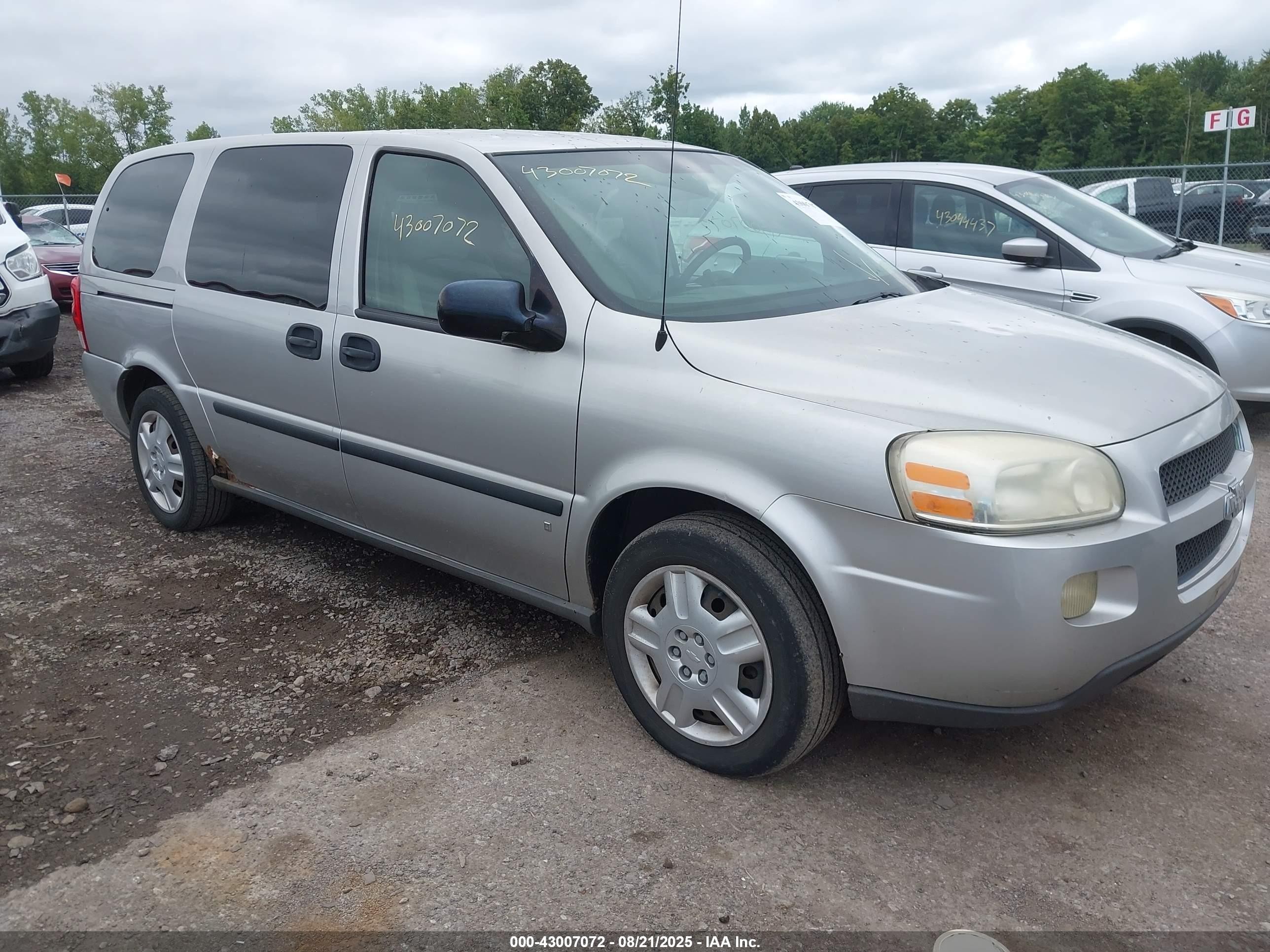 2008 Chevrolet Uplander LS, VIN 1GNDV23W08D114249 — Rear end