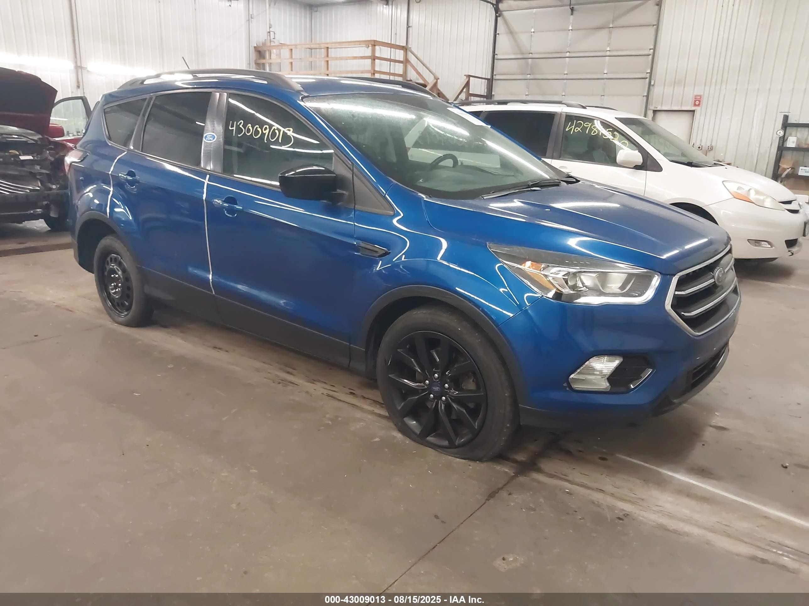 2018 Ford Escape SE, VIN 1FMCU9GD7JUA23750 — Rear end