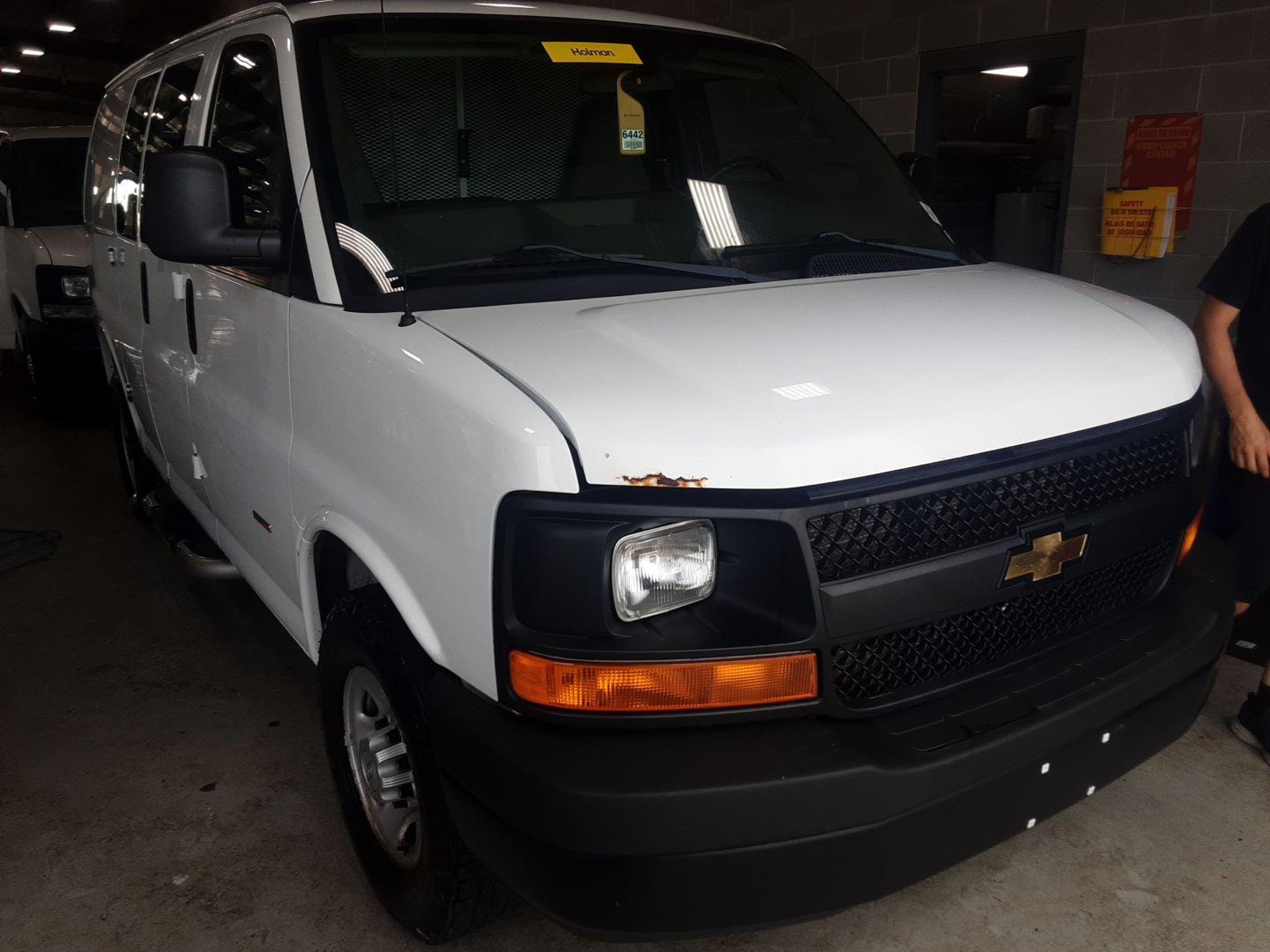 2016 Chevrolet Express 3500, VIN 1GCZGGFL1G1260828 — Normal wear