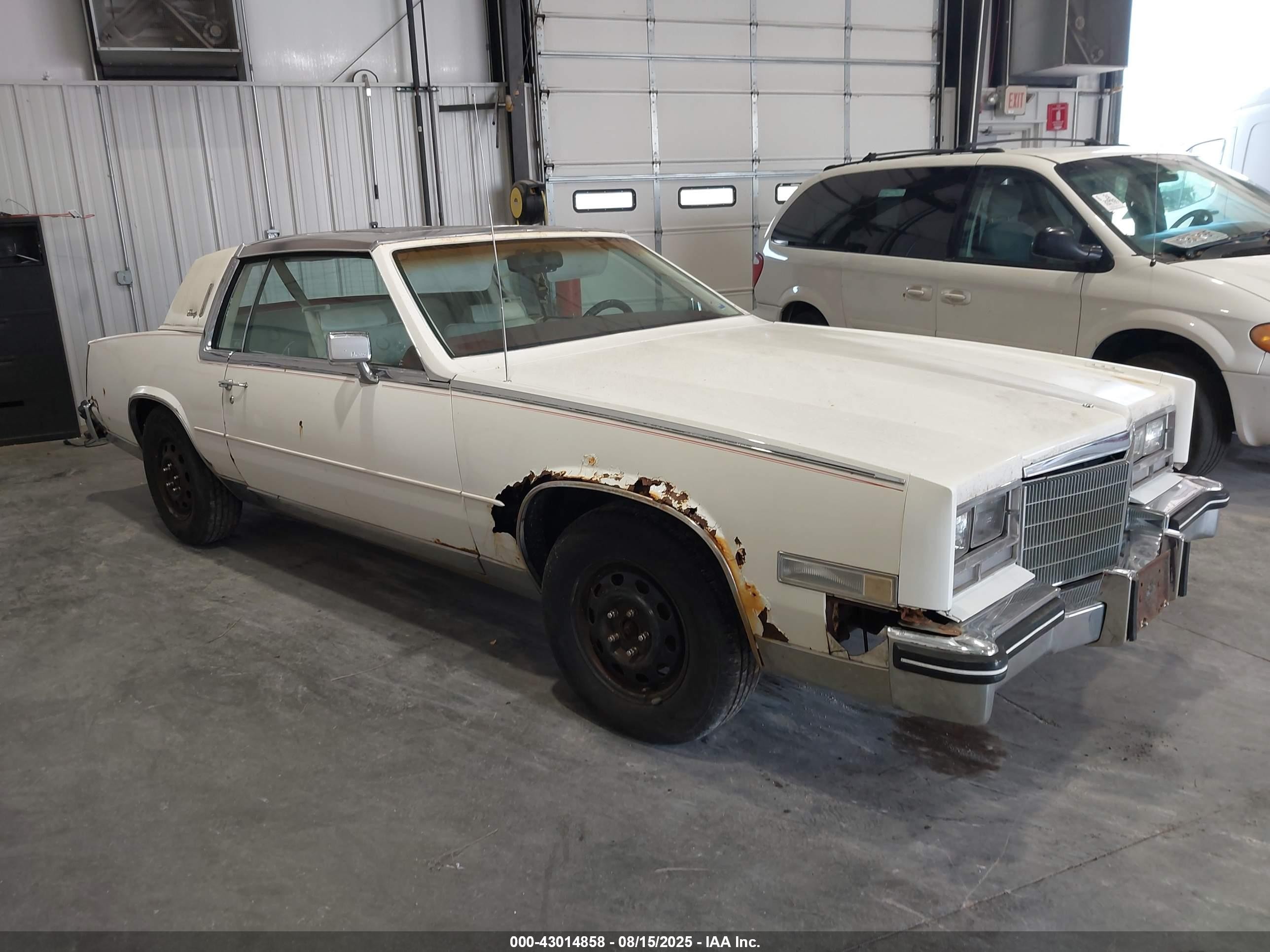 1985 Cadillac Eldorado, VIN 1G6EL5781FE628685 — Перед