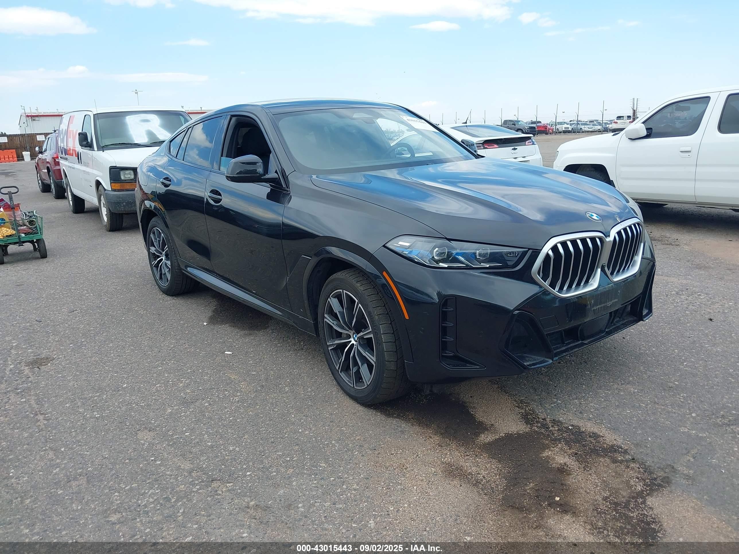 2025 BMW X6 xDrive40i, VIN 5UX33EX09S9X01673 — Front end
