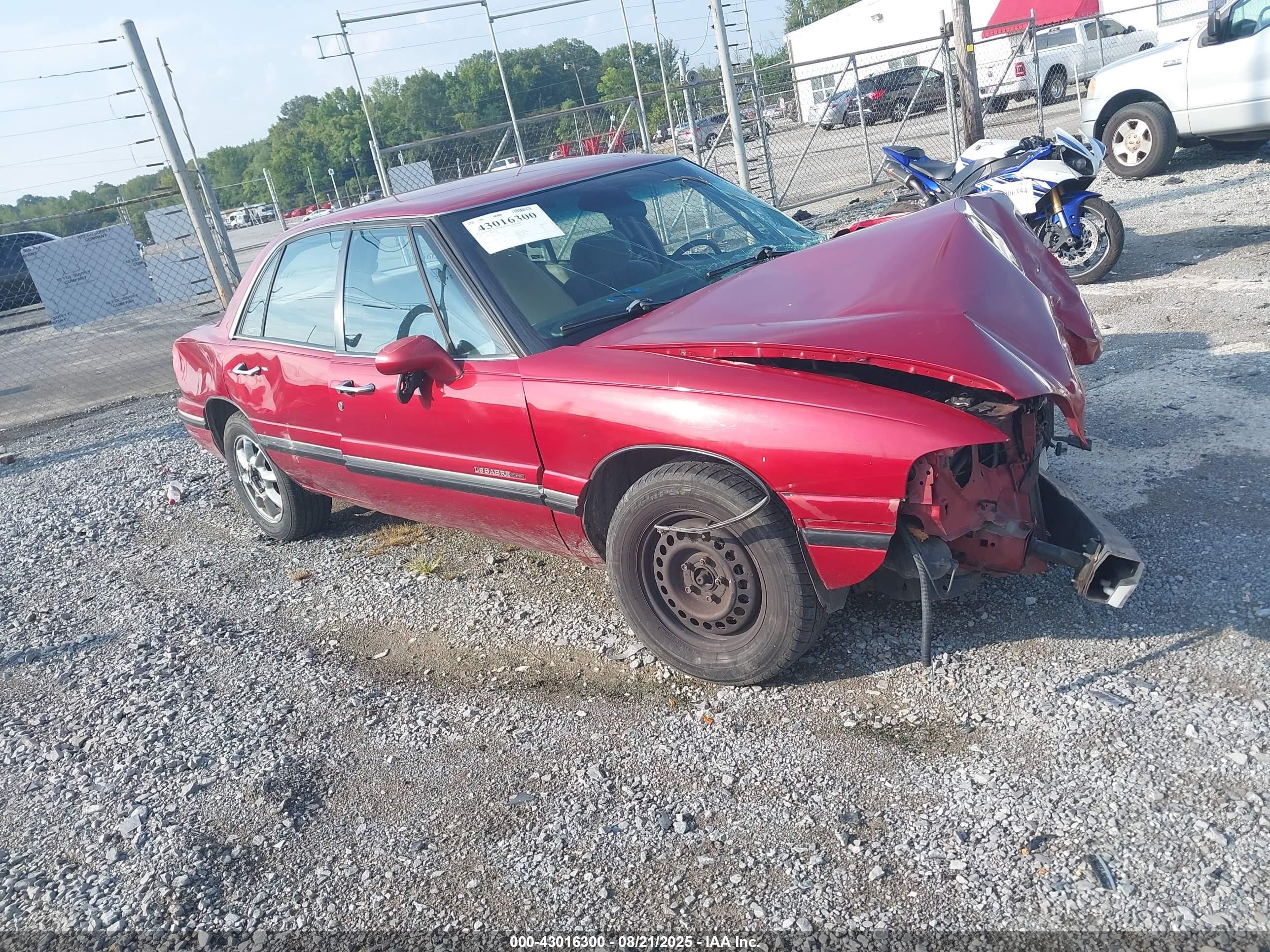 1997 Buick LeSabre Custom, VIN 1G4HP52K9VH618674 — Front end