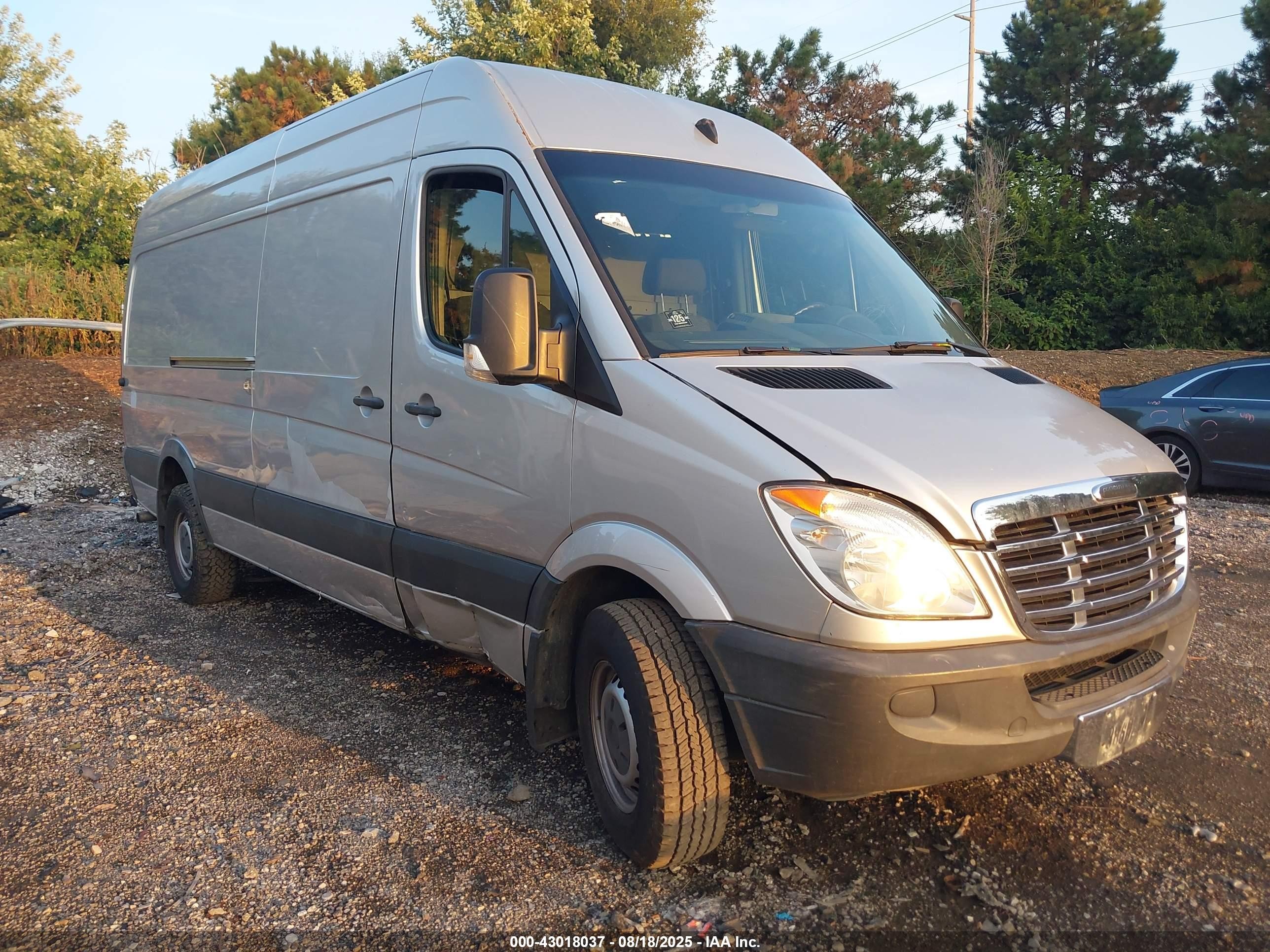 2012 Freightliner Sprinter, VIN WDYPE8CC6C5611053 — Side