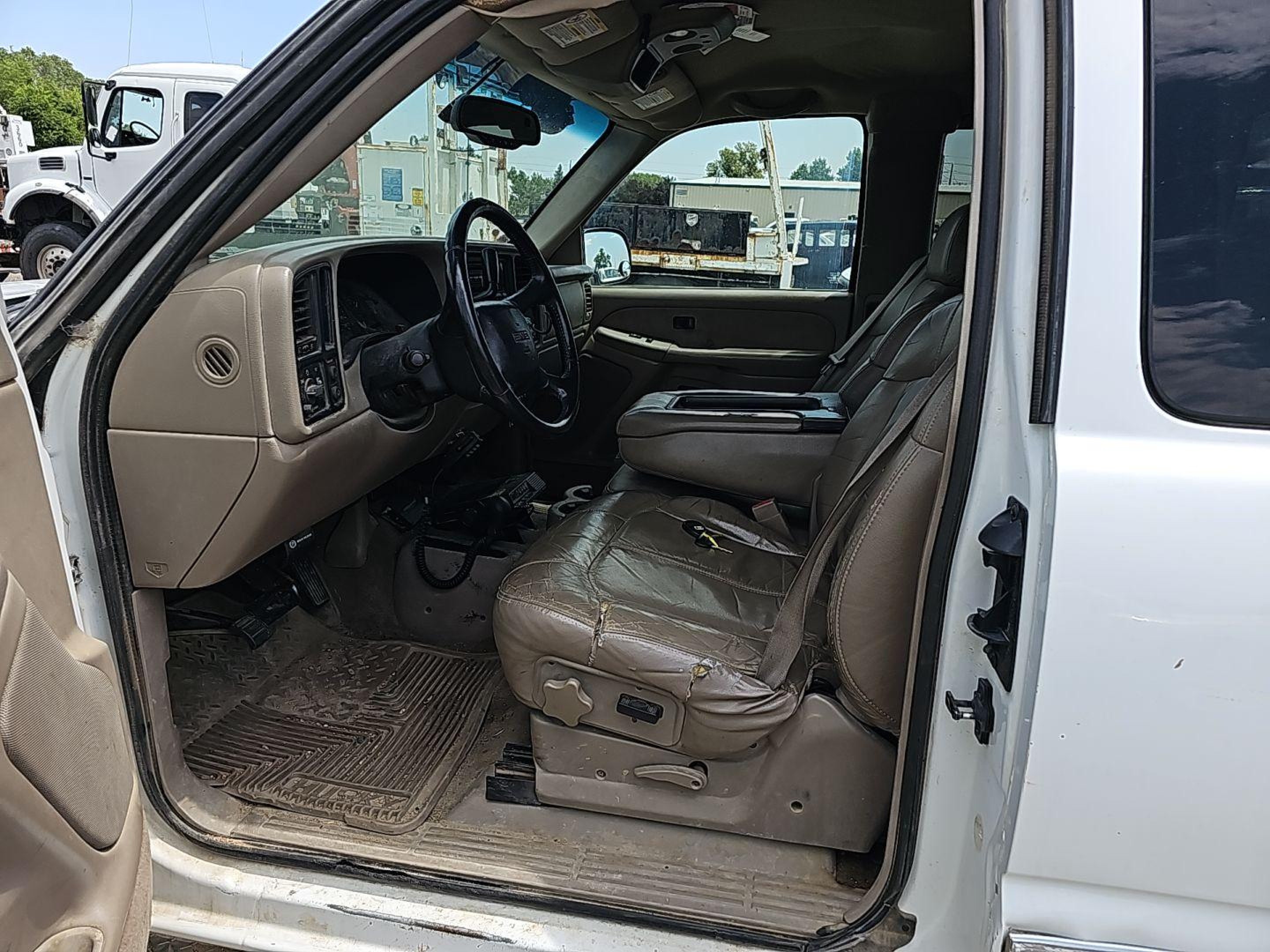 2002 GMC Sierra 2500HD SLE, VIN 1GTHK29U32E290979 — Normal wear