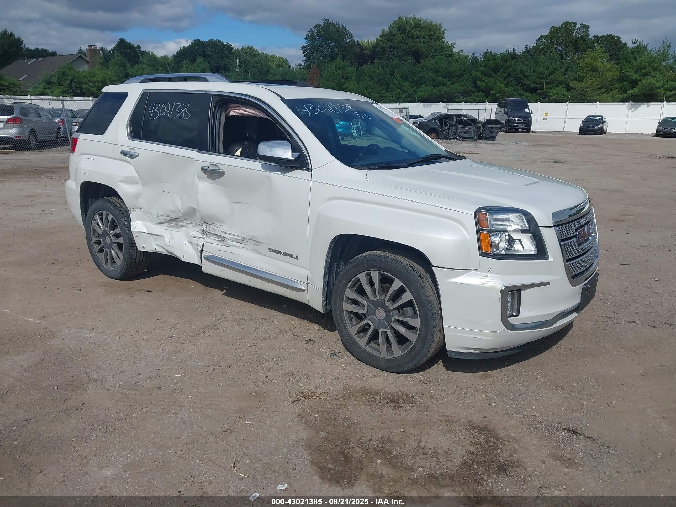 2016 GMC Terrain Denali, VIN 2GKFLRE34G6179898 — Side