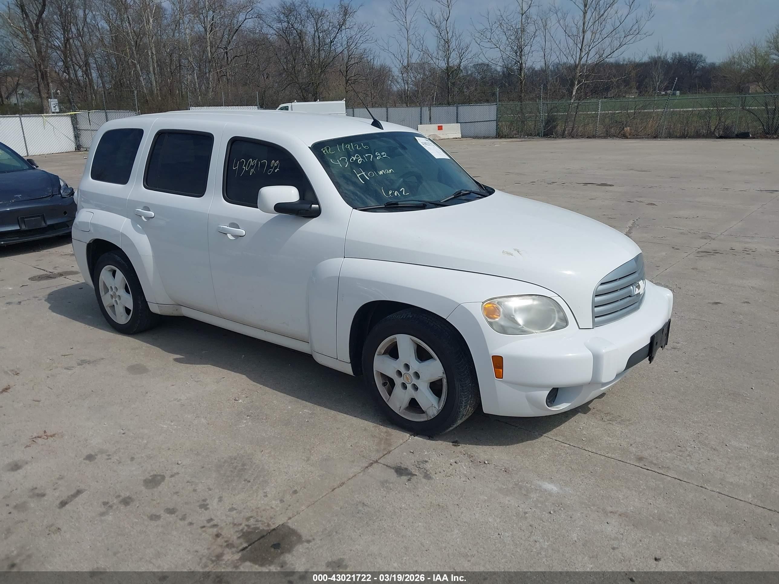 2011 Chevrolet HHR 1LT, VIN 3GNBABFW4BS604599 — Side