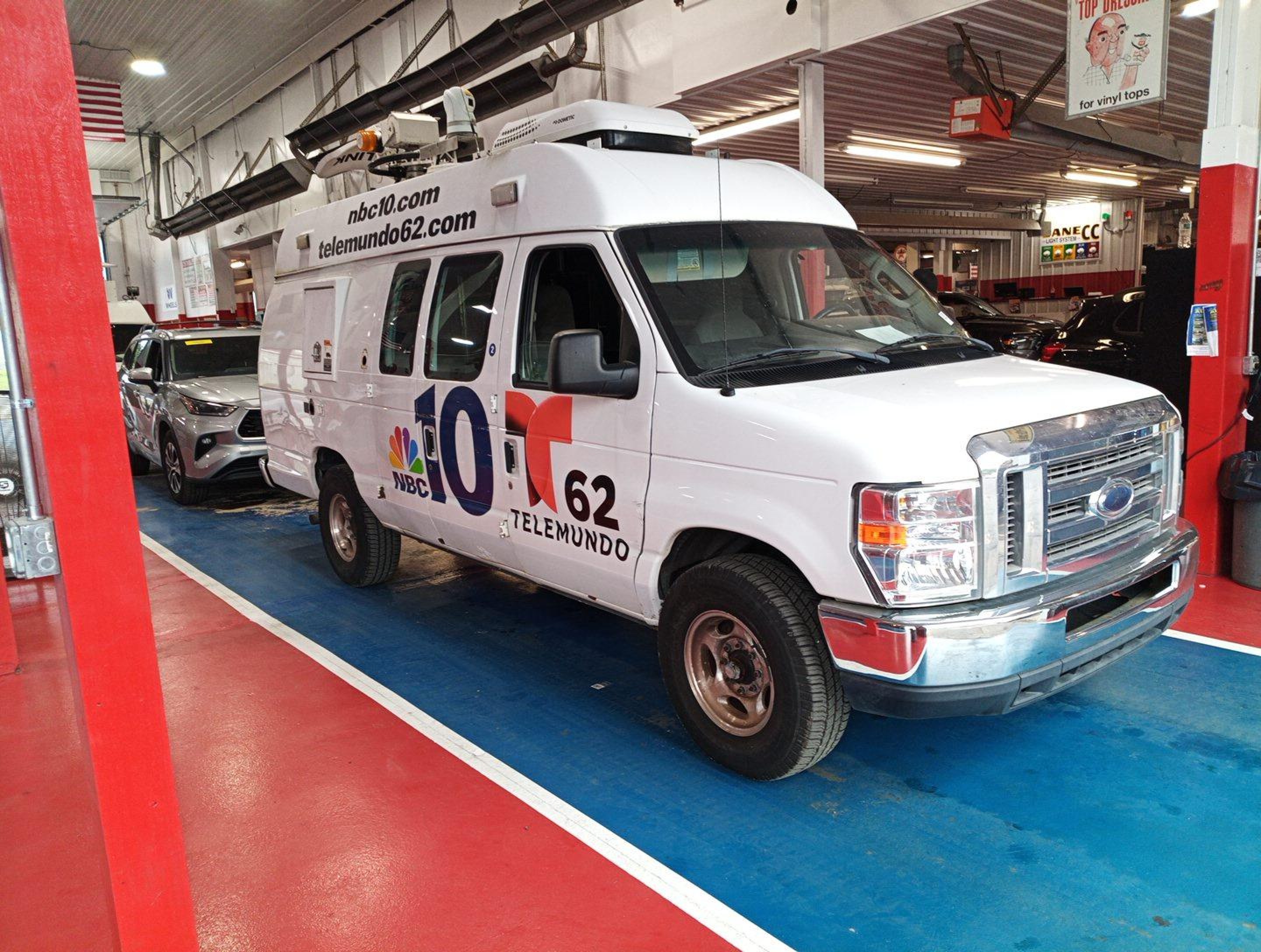 2011 Ford E-Series Commercial, VIN 1FTSS3ESXBDB09723 — Auction photo