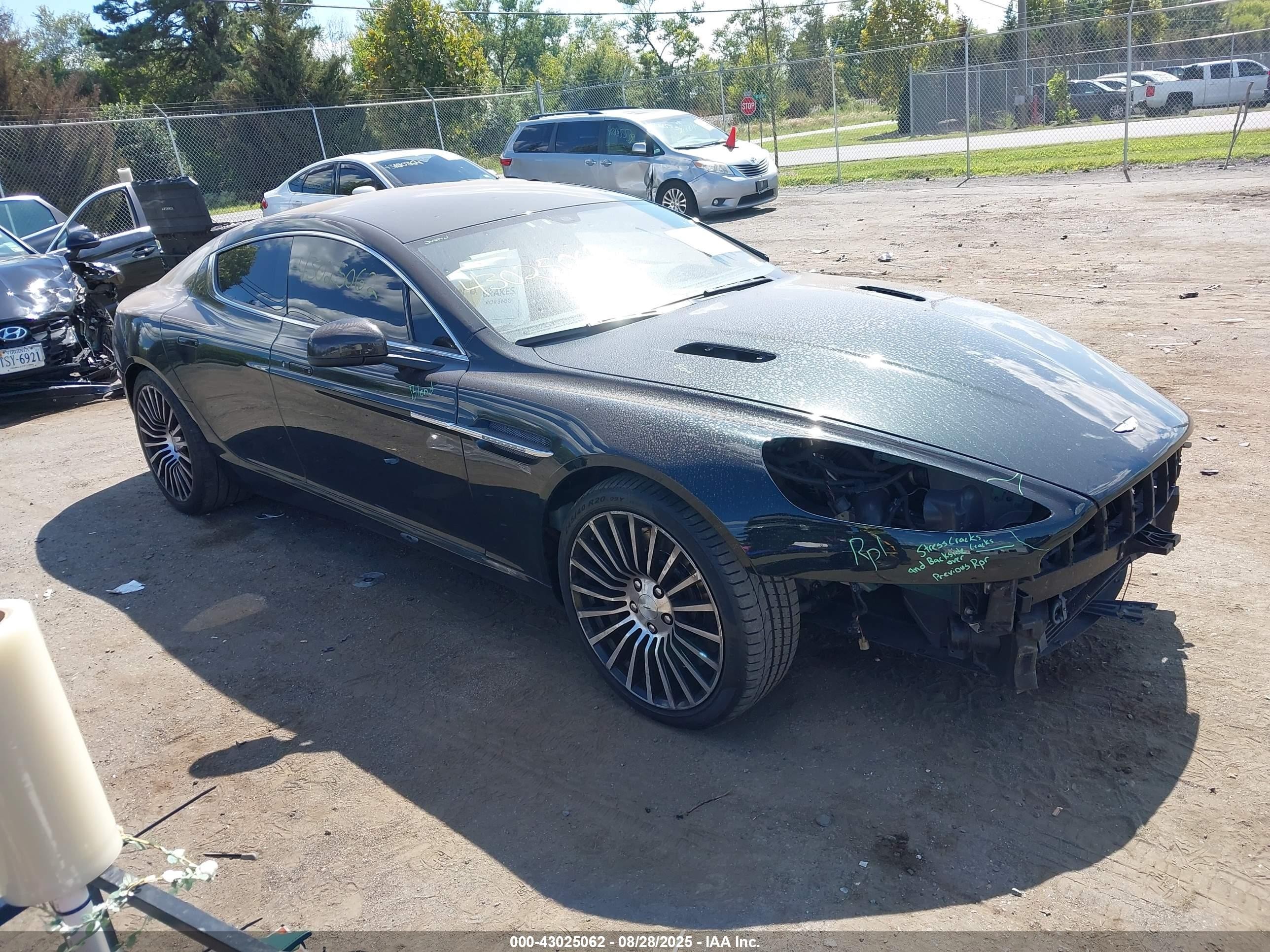 2015 Aston Martin Rapide, VIN SCFHMDBS1FGF04512 — Front end