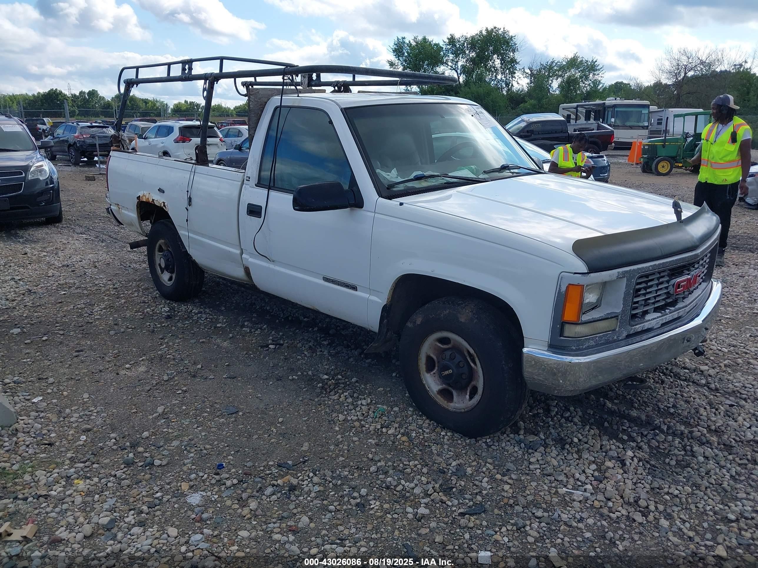 1997 GMC Sierra 2500, VIN 1GTGC24R1VZ548327 — All over