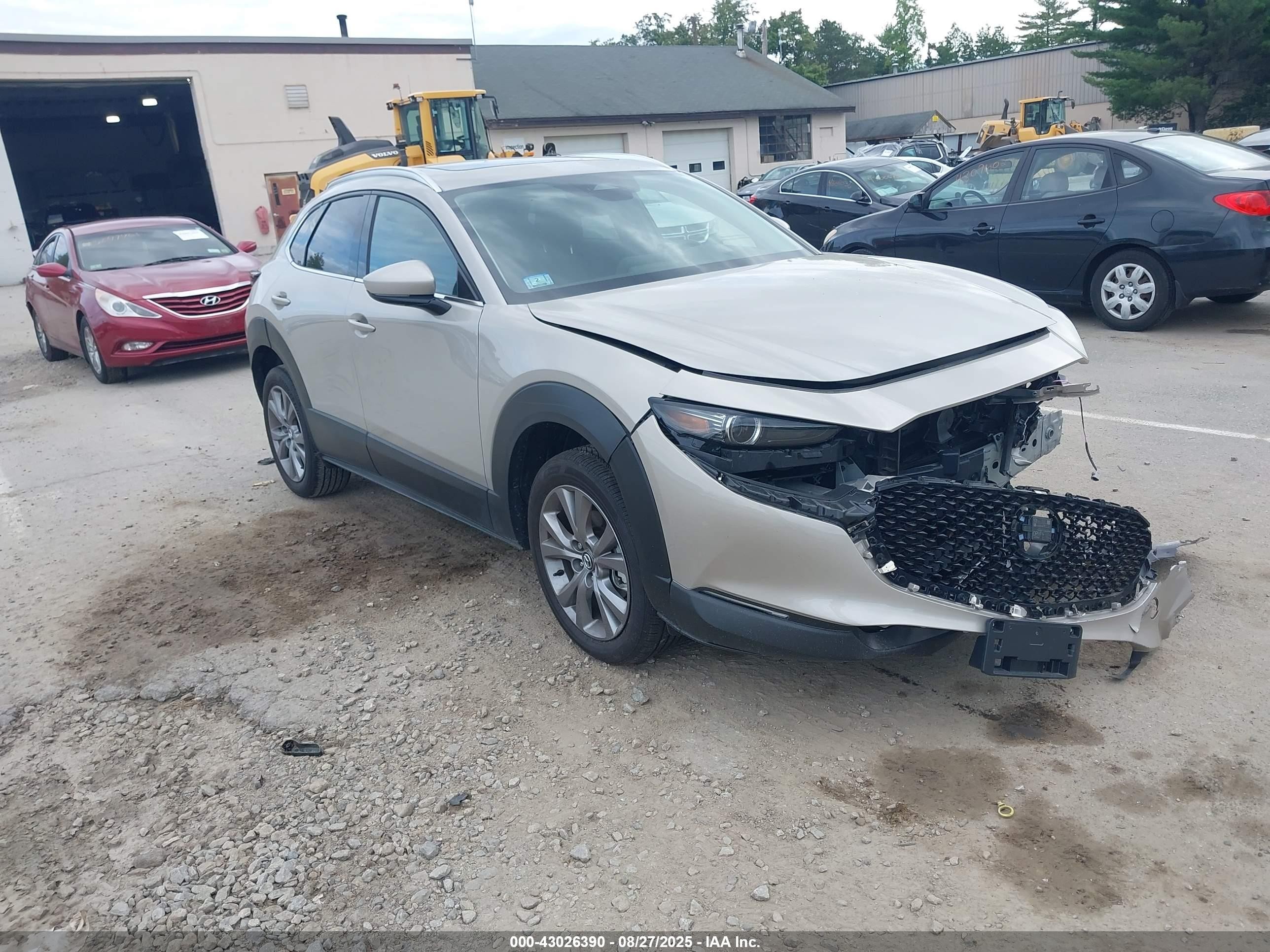 2024 Mazda CX-30 S Premium, VIN 3MVDMBDM5RM630801 — Front end