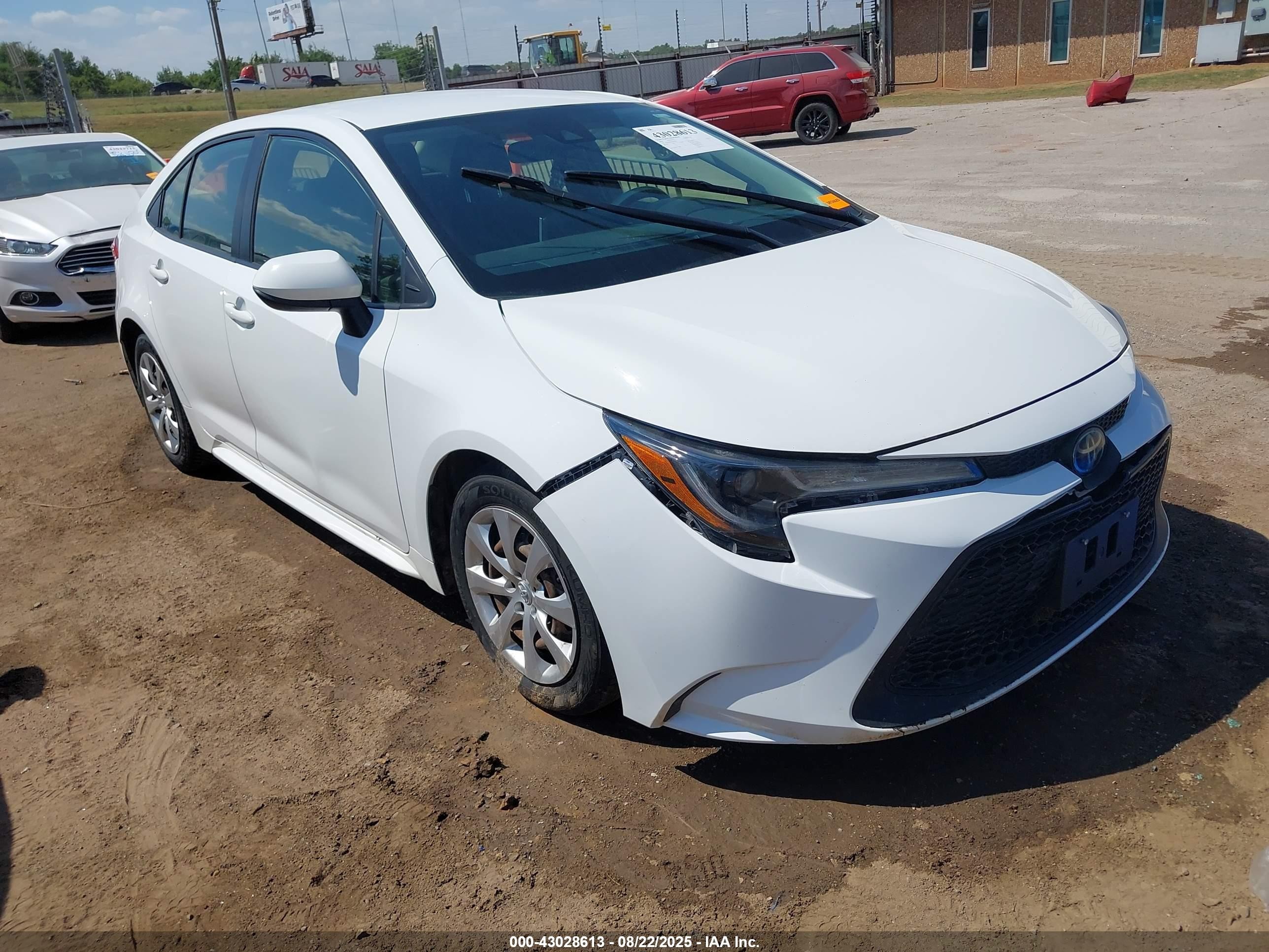 2020 Toyota Corolla LE, VIN JTDEPRAE9LJ102931 — Вода / потоп