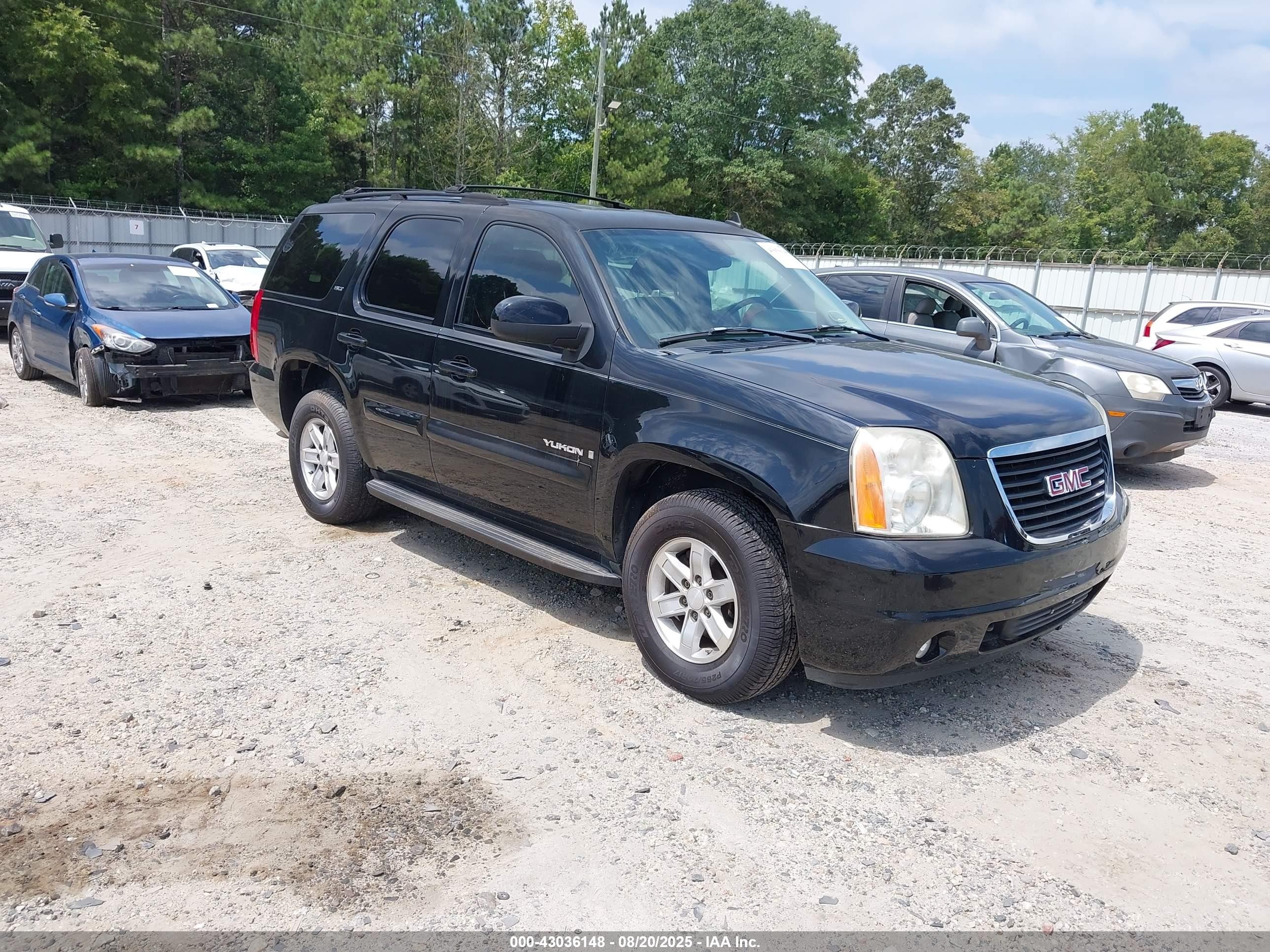 2007 GMC Yukon SLT, VIN 1GKFC13047R186171 — Front end