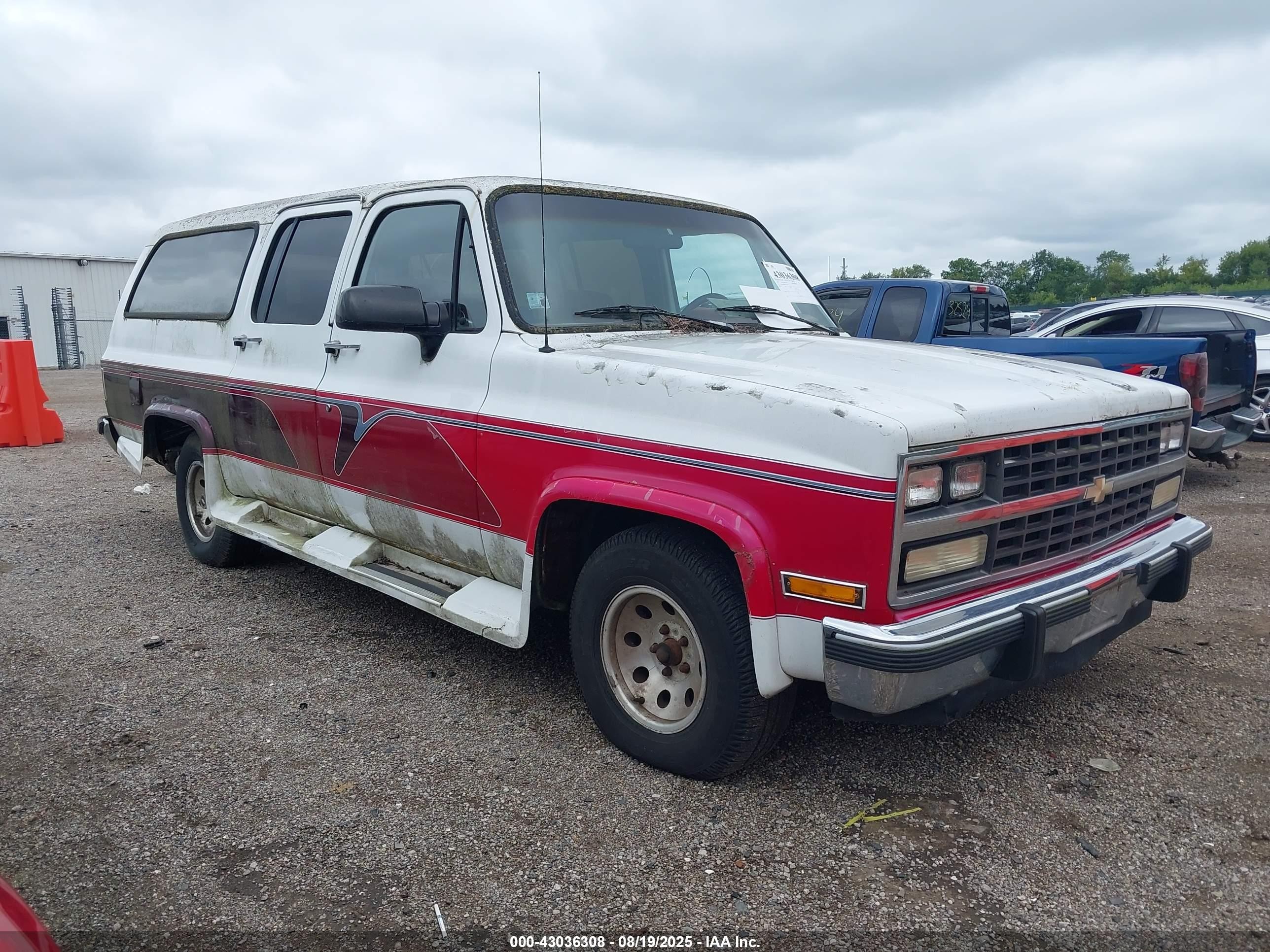 1991 Chevrolet Suburban, VIN 1GNER16KXMF133675 — Mechanical