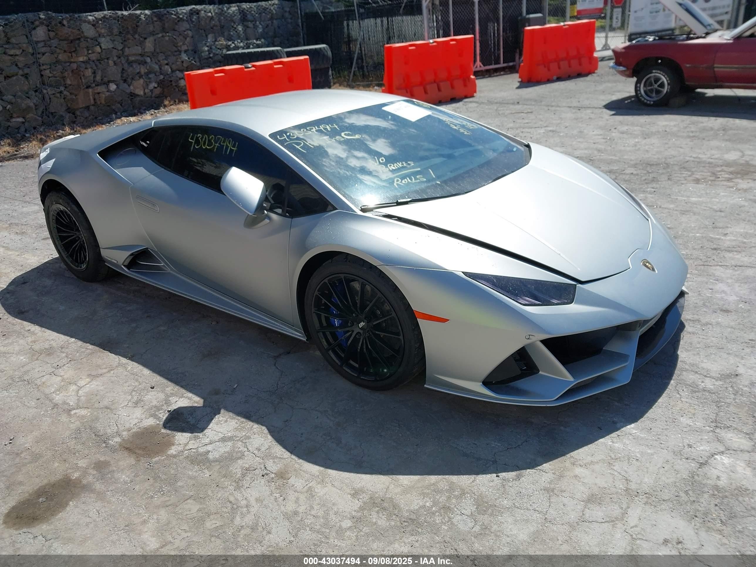 2020 Lamborghini Huracan, VIN ZHWUF4ZF3LLA13188 — Пожар в салоне