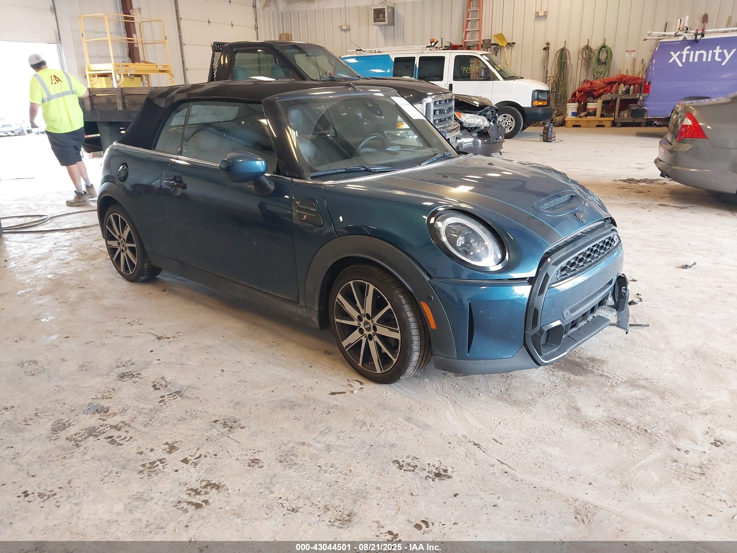 2023 MINI Convertible Cooper S, VIN WMW43DL0XP3P64245 — Side