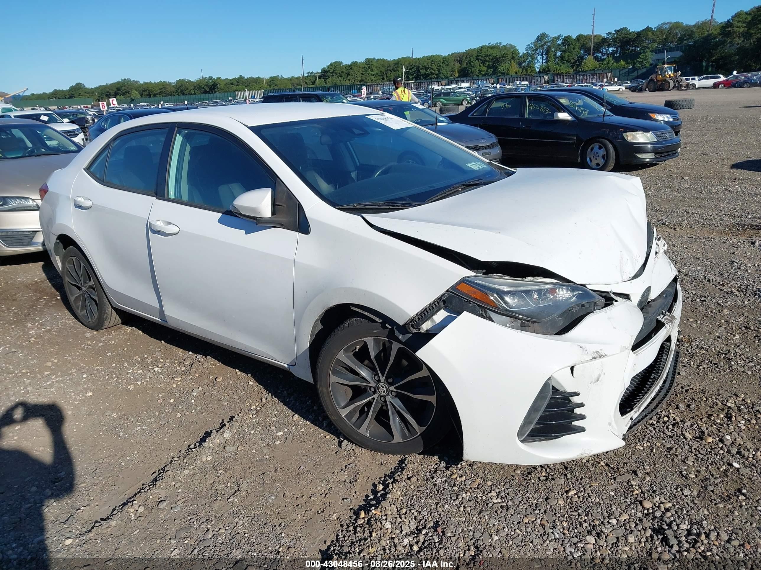 2018 Toyota Corolla L, VIN 2T1BURHE8JC034454 — Front end