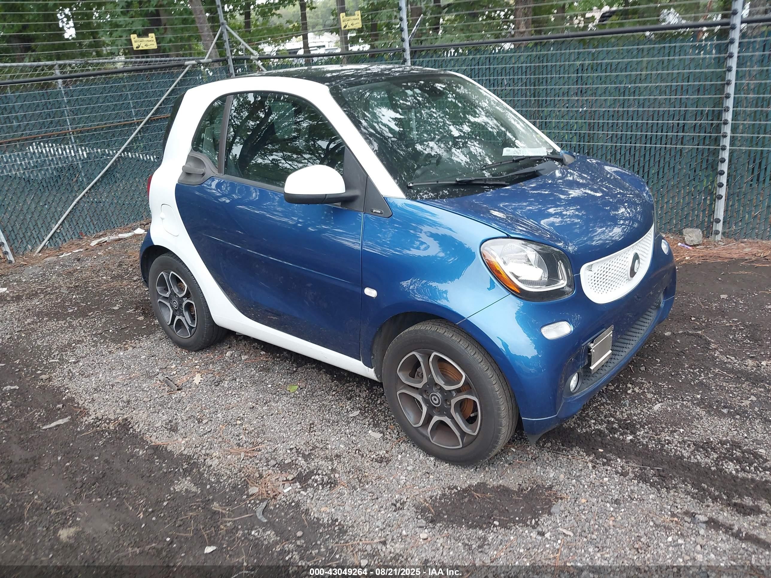 2017 Smart fortwo Pure, VIN WMEFJ5DA7HK196852 — Electrical