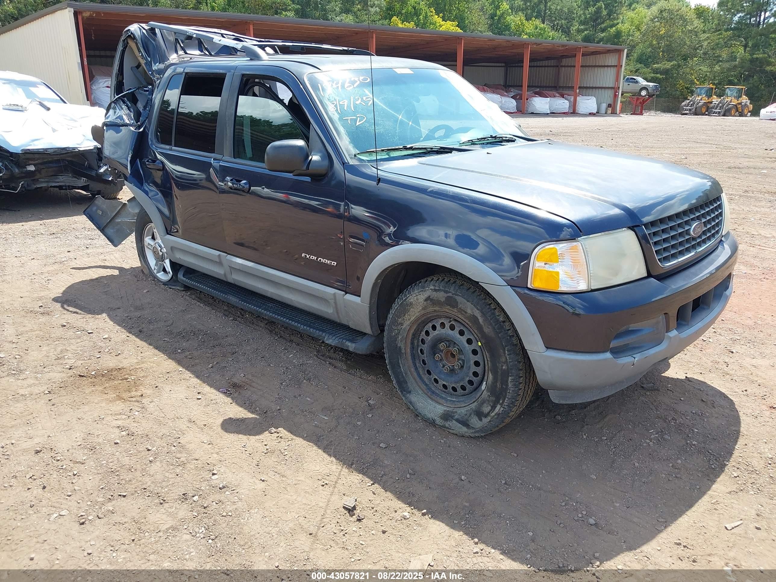 2002 Ford Explorer XLT, VIN 1FMZU63E22ZA36174 — Rear end