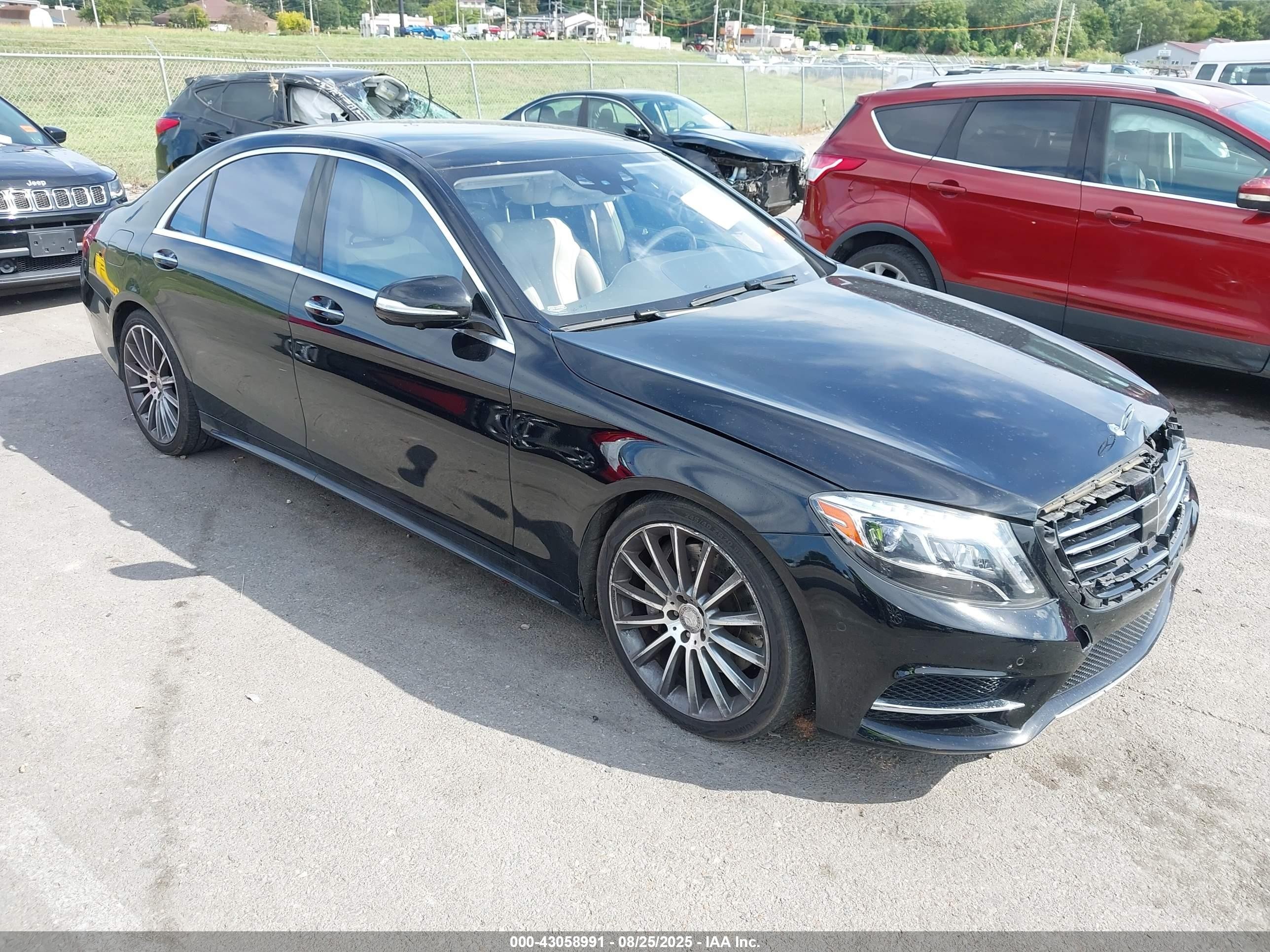 2015 Mercedes-Benz S 550, VIN WDDUG8FB0FA175409 — Front end