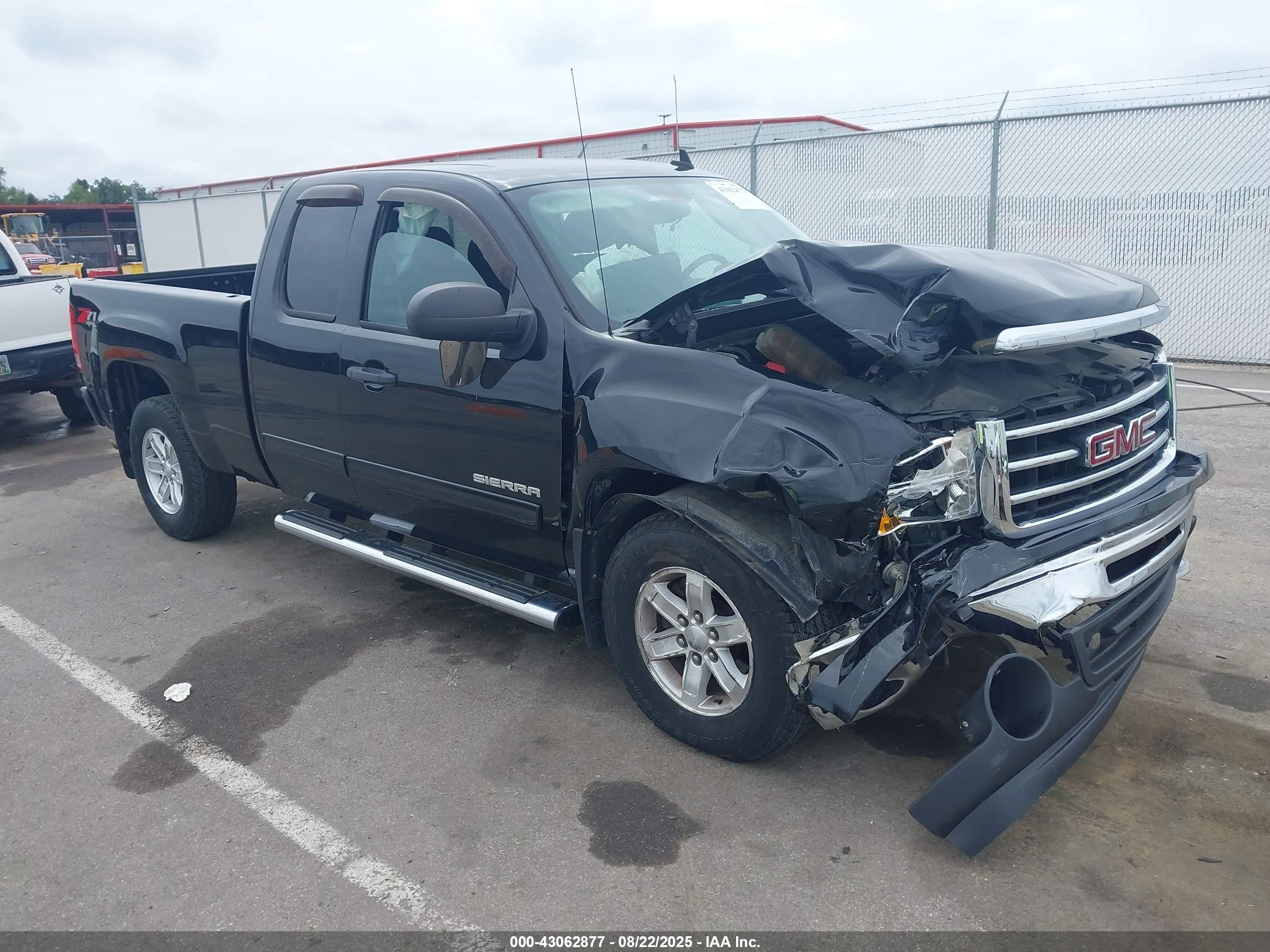 2013 GMC Sierra 1500 SLE, VIN 1GTR2VE7XDZ187219 — Front end