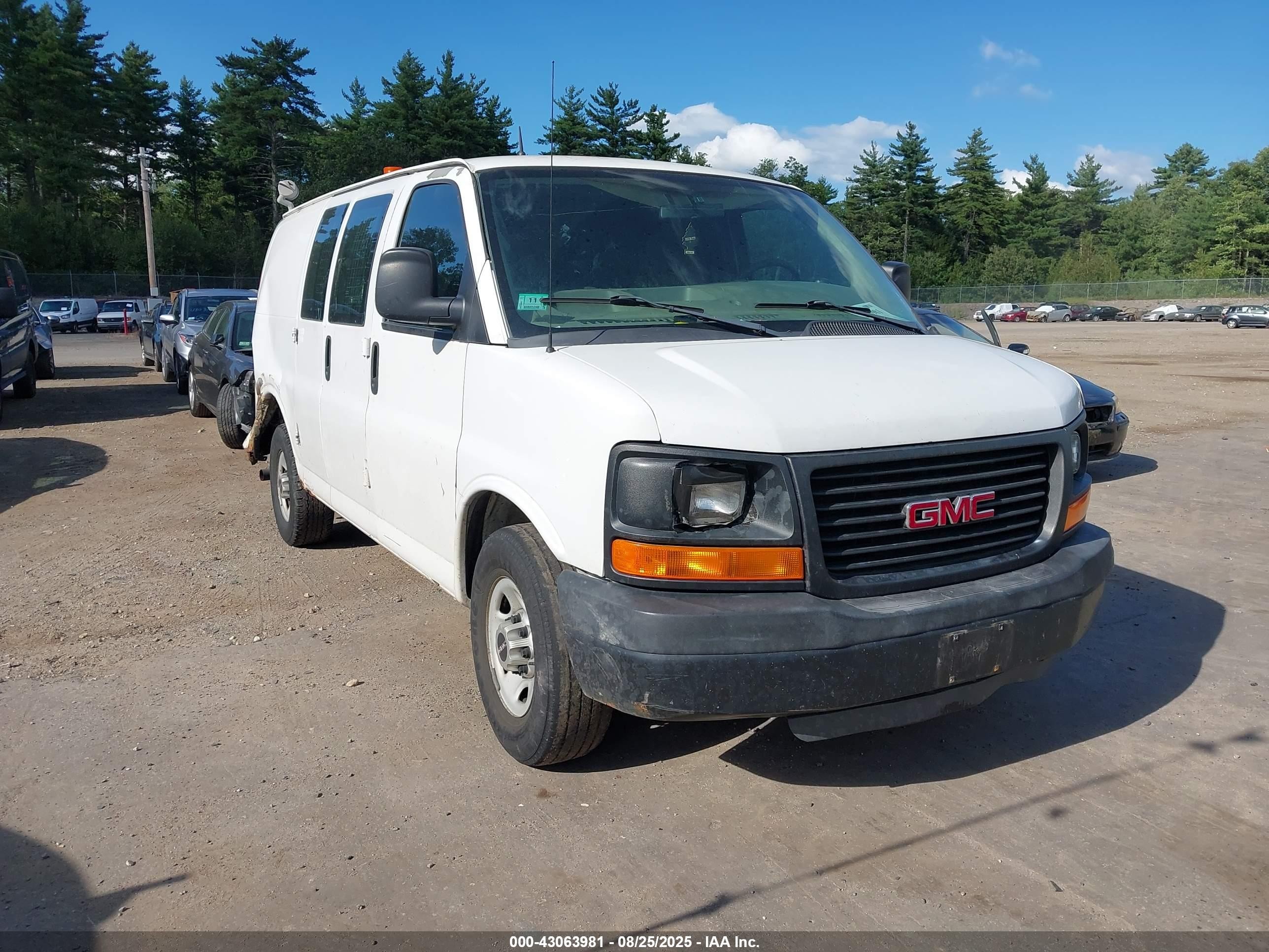 2010 GMC Savana Cargo, VIN 1GTZGFBA9A1133816 — Rear end