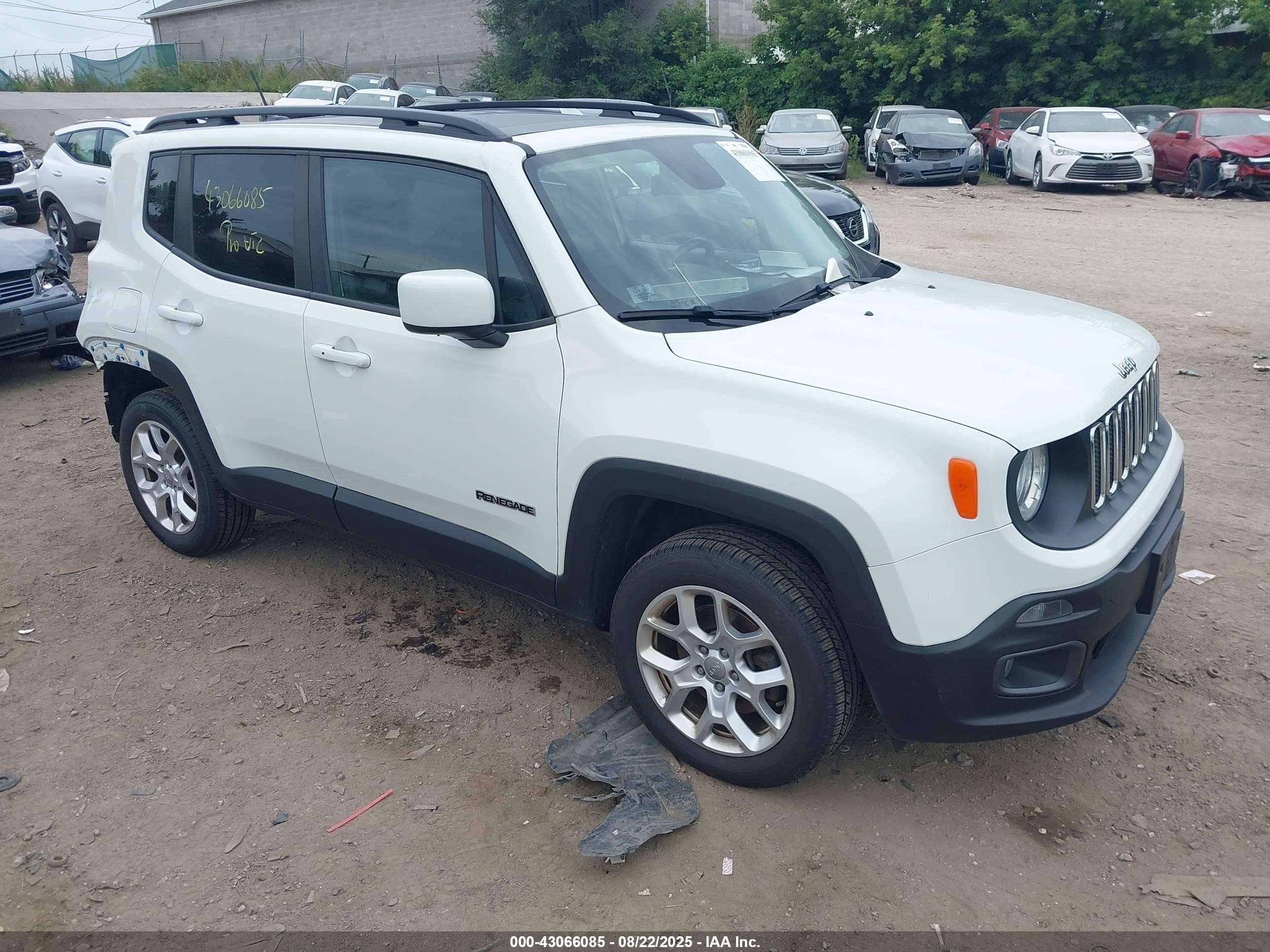 2017 Jeep Renegade Altitude, VIN ZACCJBBB8HPE49694 — Rear end