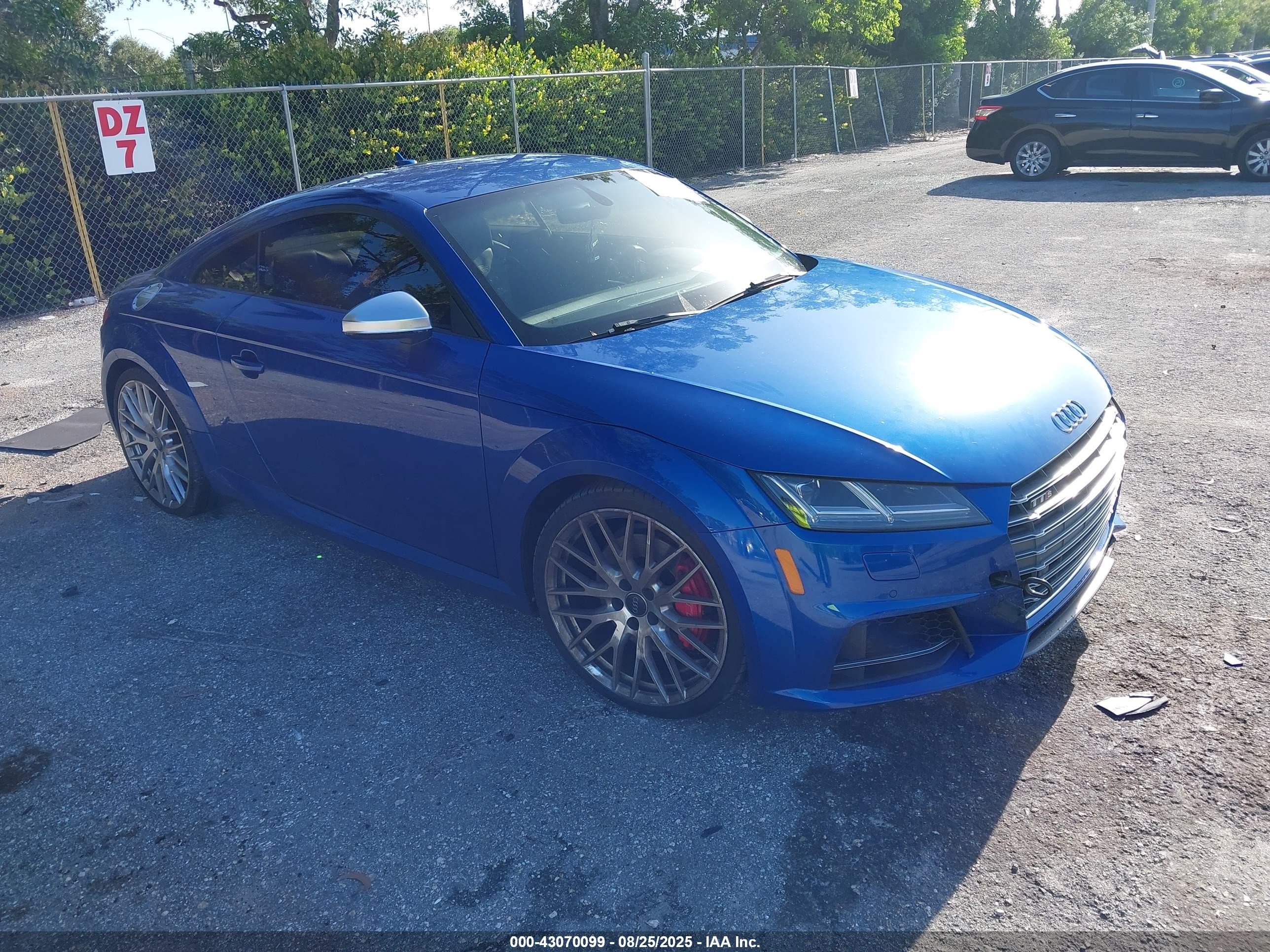 2016 Audi TTS 2.0T, VIN TRUC1AFV5G1030785 — Front end