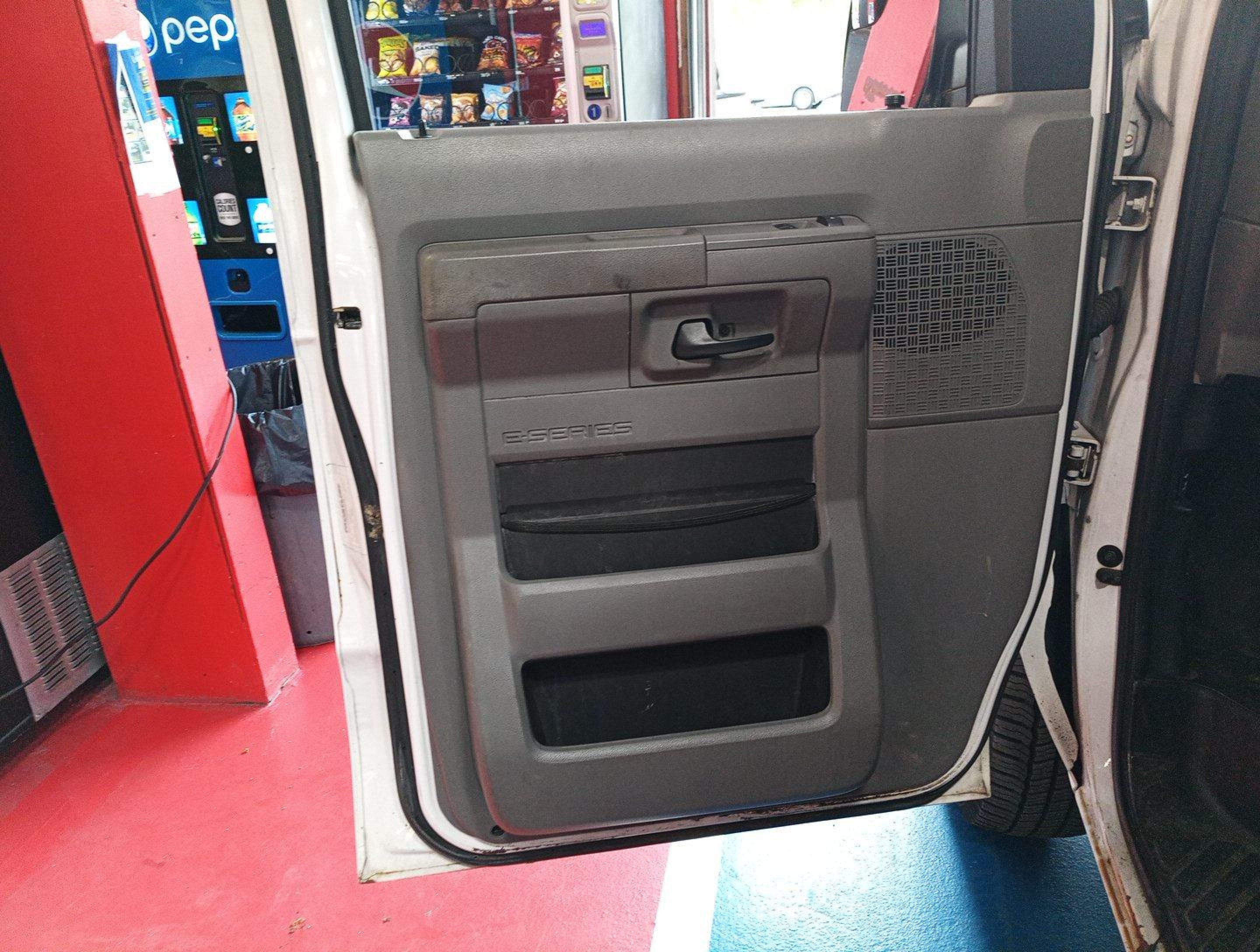2011 Ford E-Series Commercial, VIN 1FTSS3ESXBDB09723 — Auction photo