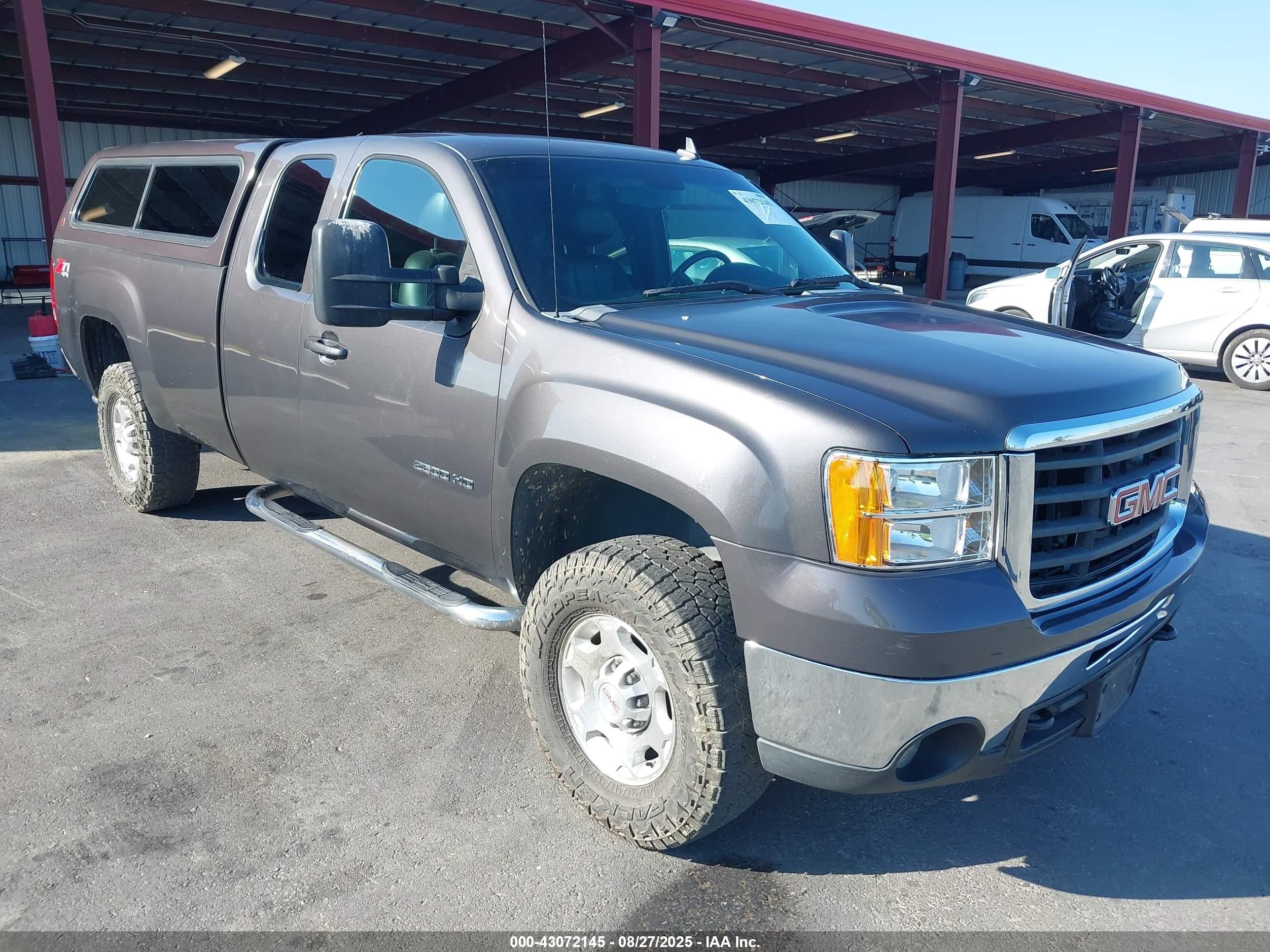 2010 GMC Sierra 2500HD, VIN 1GT5K1BG4AZ219301 — Rear end