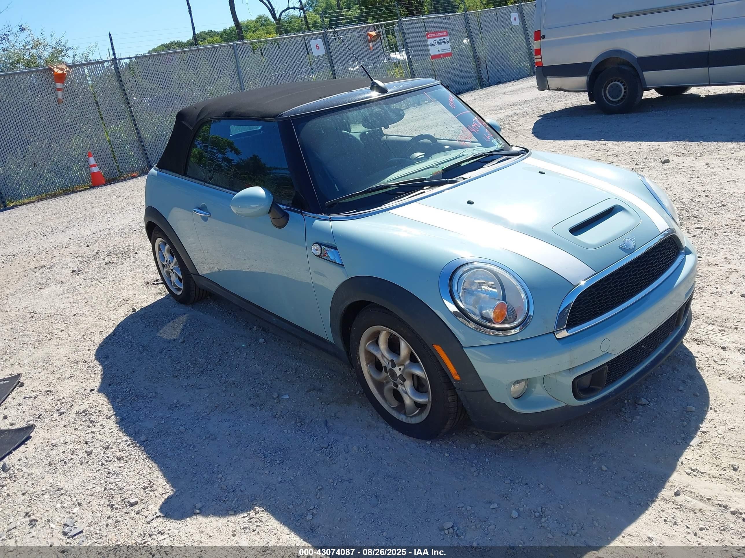 2012 MINI Convertible S, VIN WMWZP3C53CT249937 — Вода / потоп