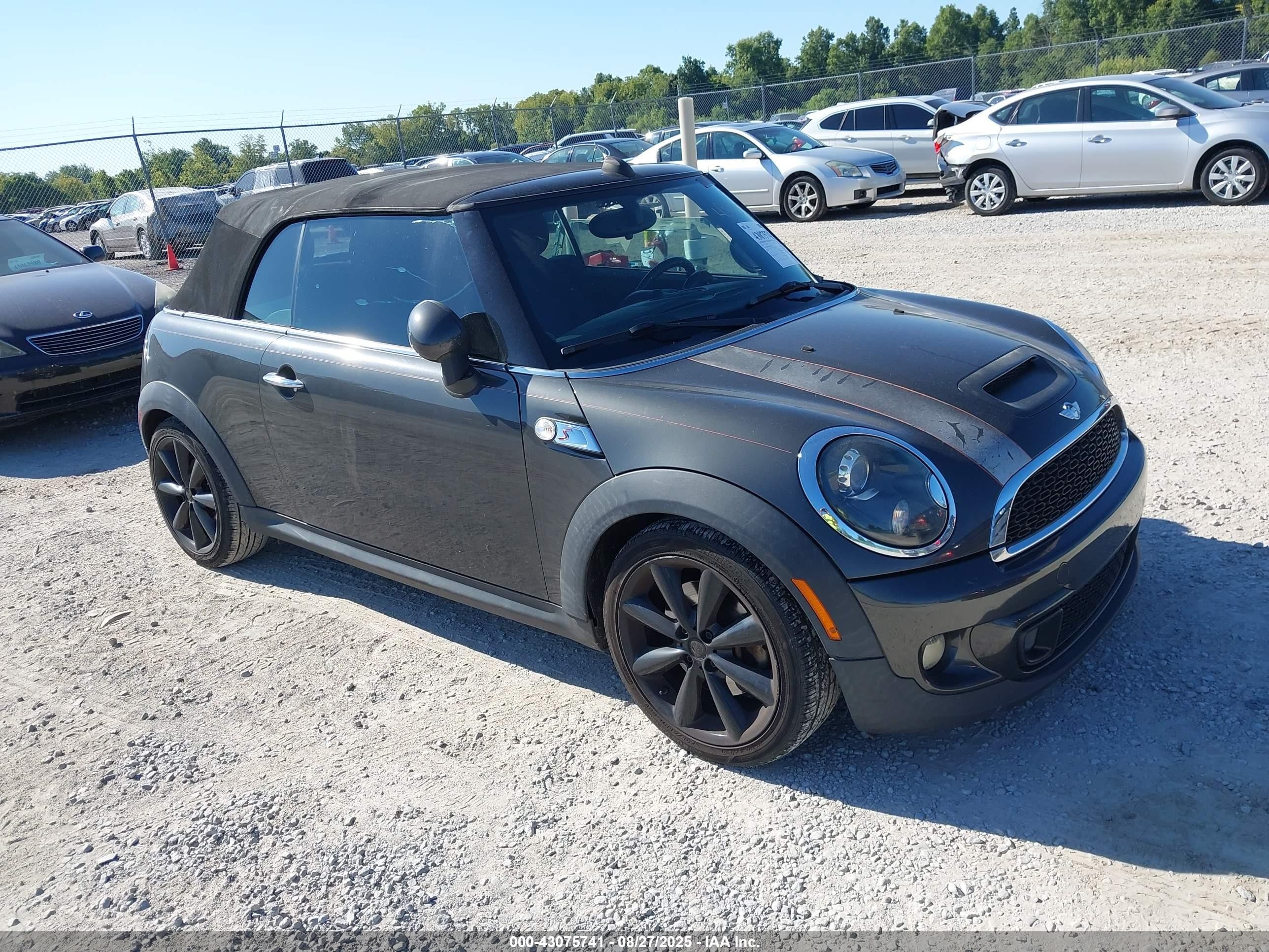 2012 MINI Convertible S, VIN WMWZP3C58CT296347 — Обычный износ
