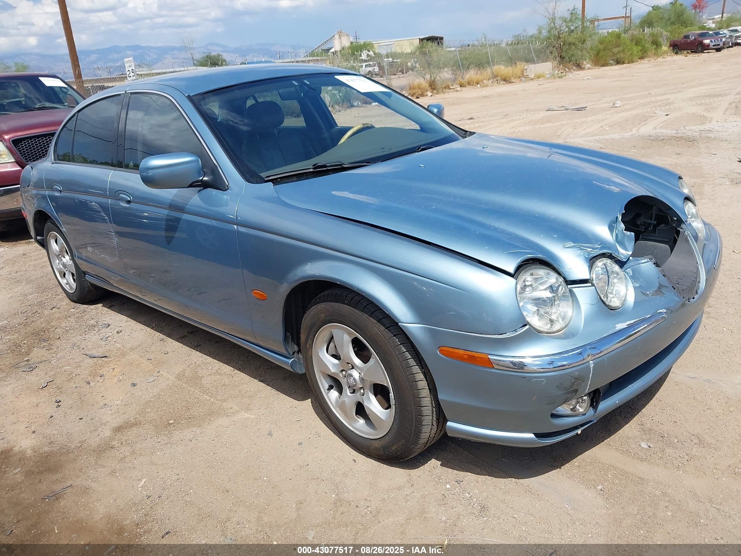 2002 Jaguar S-Type, VIN SAJDA01N02FM34624 — Перед