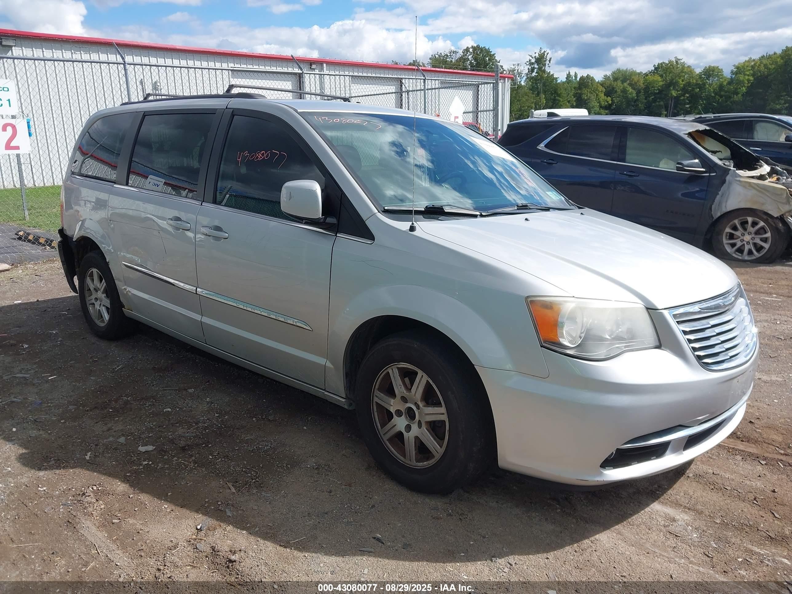 2012 Chrysler Town & Country Touring, VIN 2C4RC1BG5CR387783 — Vandalism