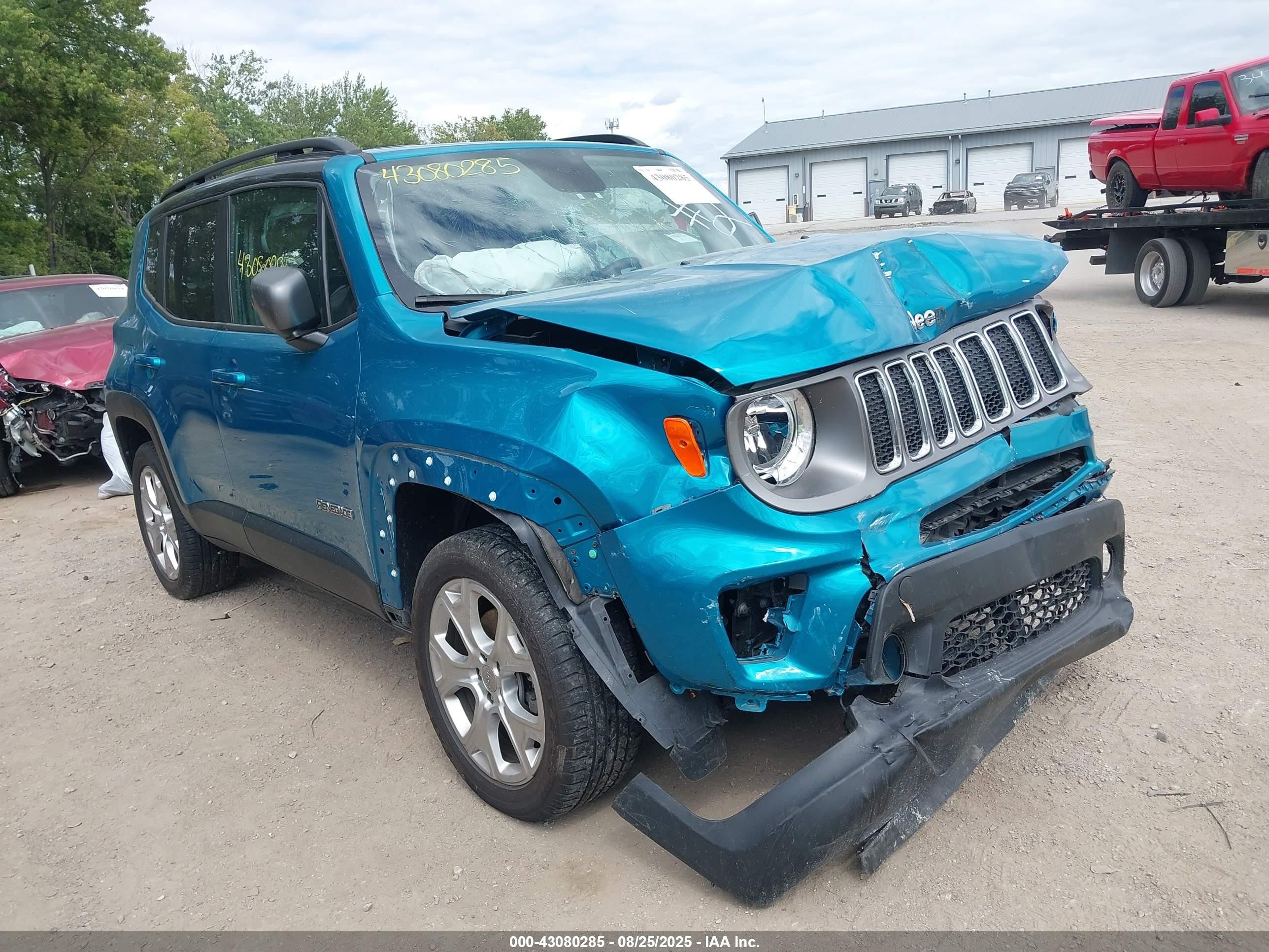 2020 Jeep Renegade Limited, VIN ZACNJBD15LPL98822 — Перед