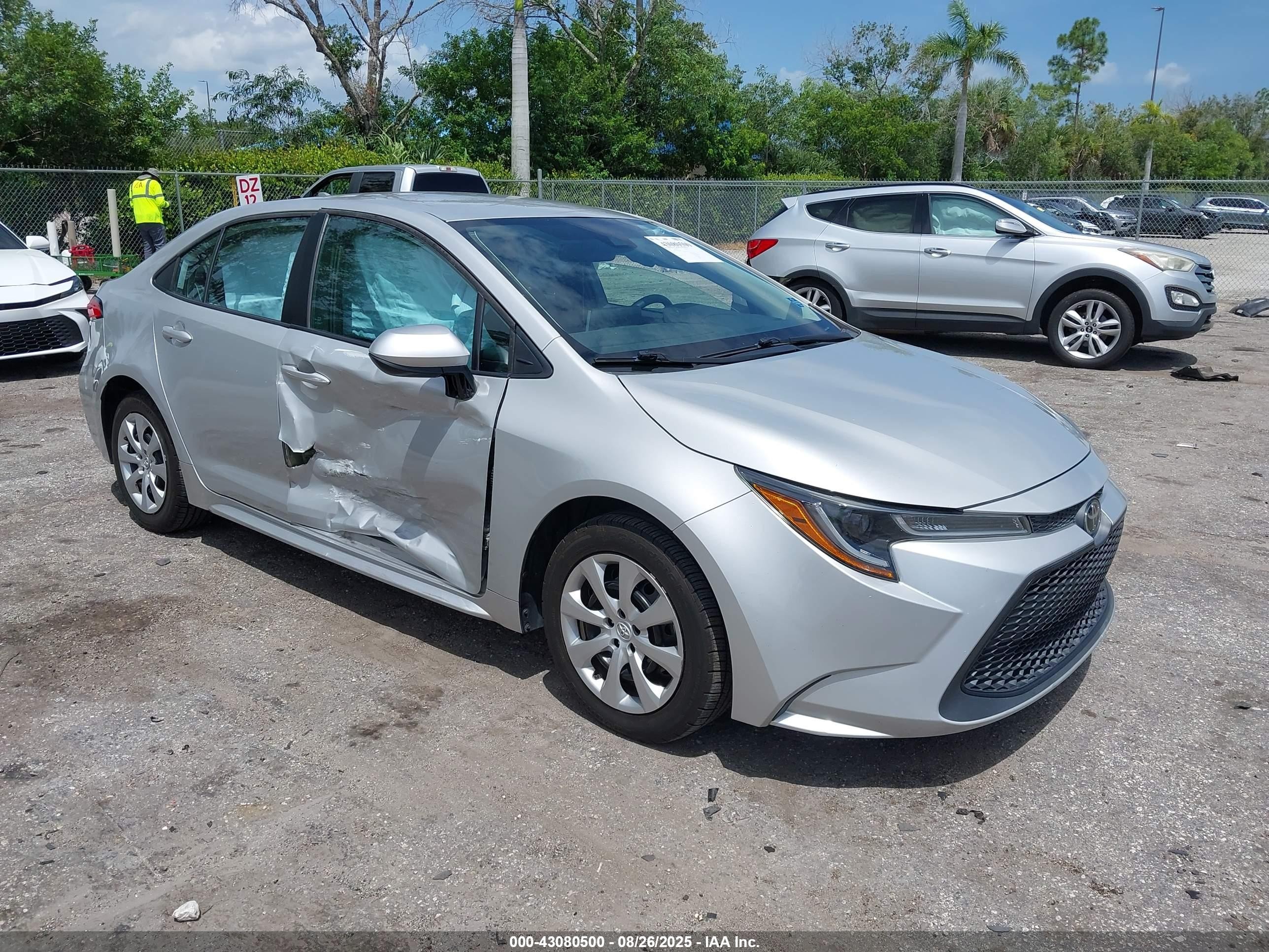 2021 Toyota Corolla LE, VIN 5YFEPMAE9MP266891 — Side