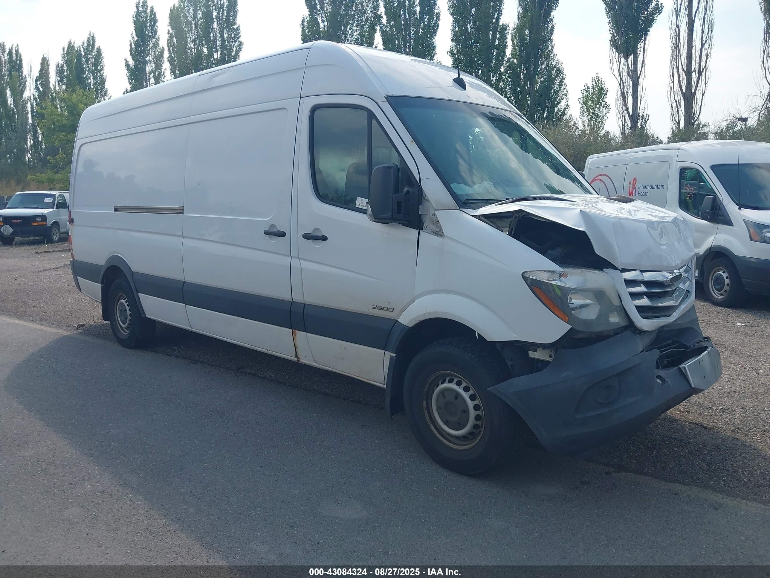 2014 Freightliner Sprinter, VIN WDYPE8DC0E5889576 — Front end