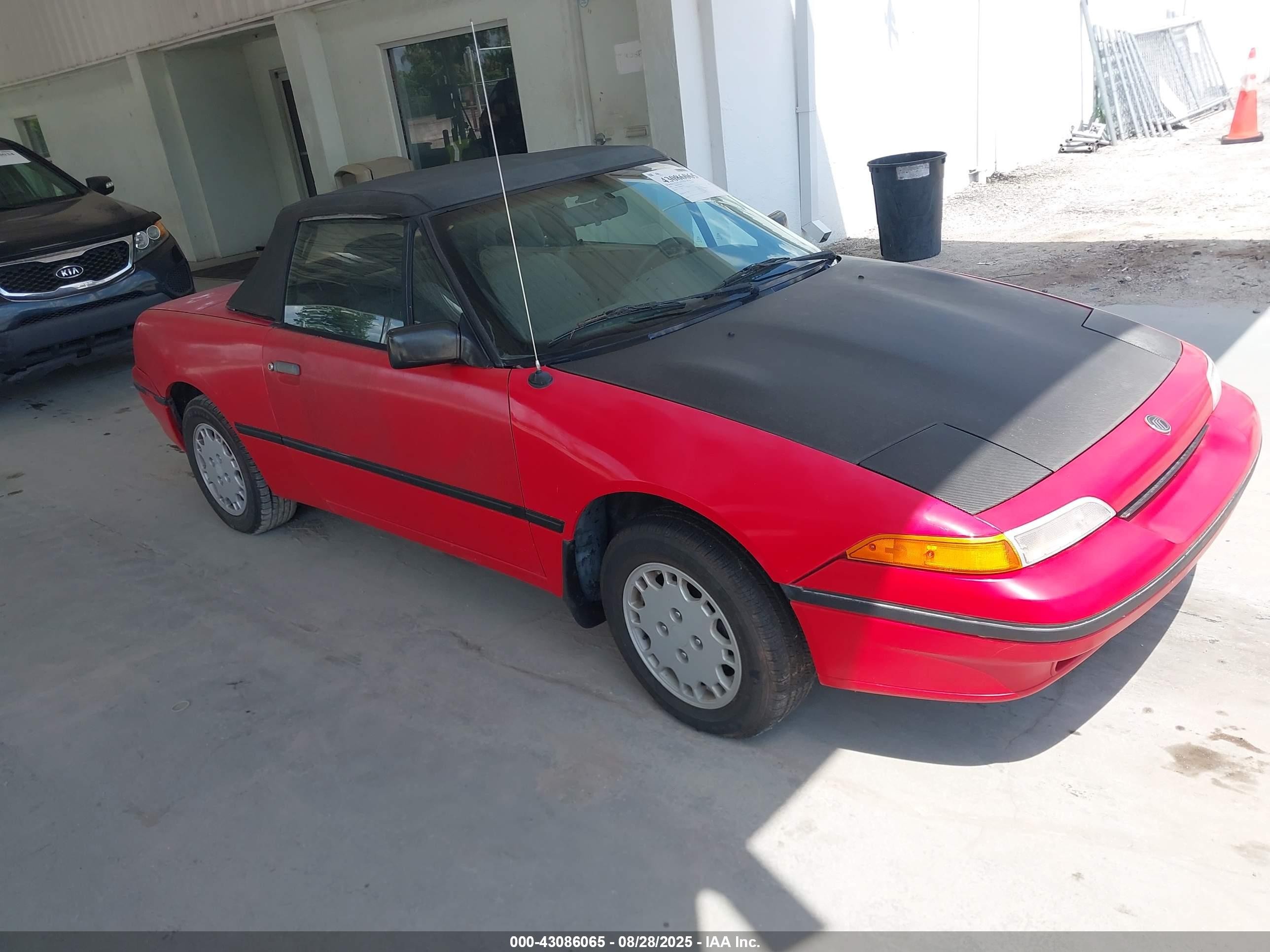 1993 Mercury Capri, VIN 6MPCT01Z8P8640785 — Rear end